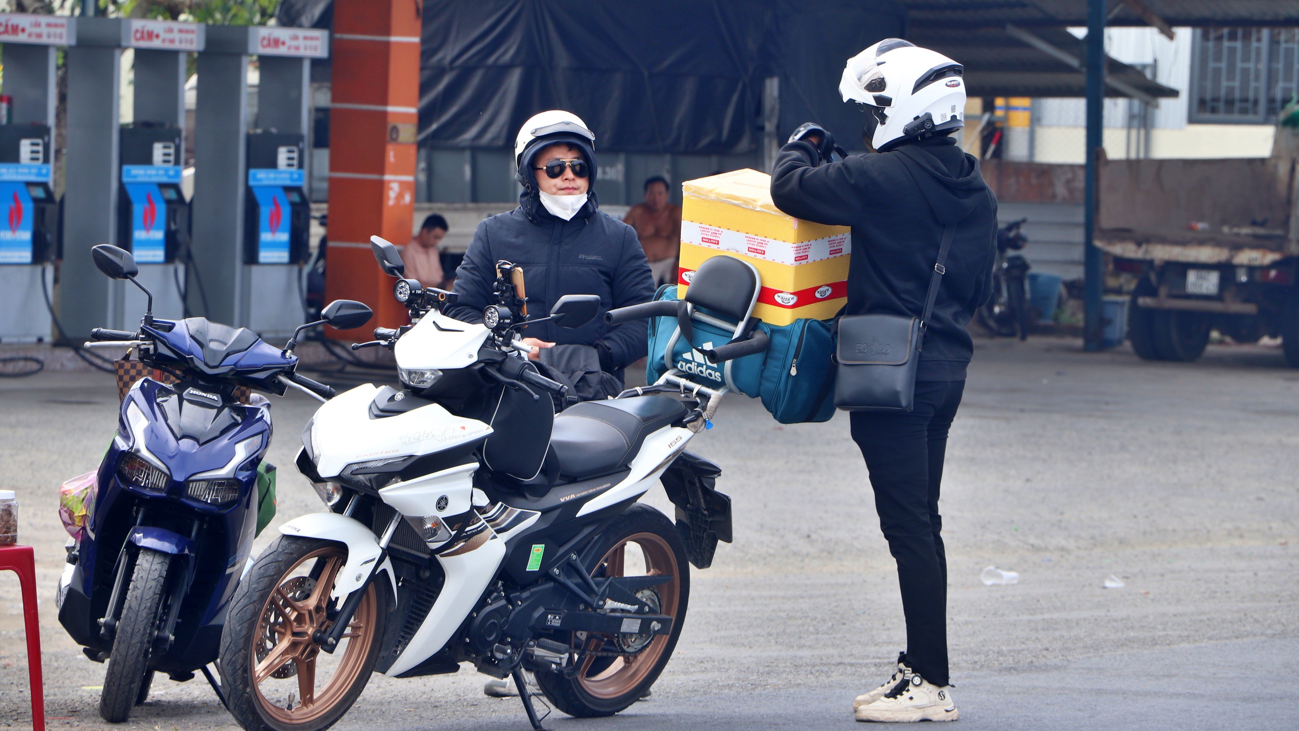 Người lao động Cà Mau trở lại TP.HCM, Đồng Nai sau kỳ nghỉ Tết- Ảnh 6. Người lao động Cà Mau trở lại TP.HCM, Đồng Nai sau kỳ nghỉ Tết- Ảnh 6.