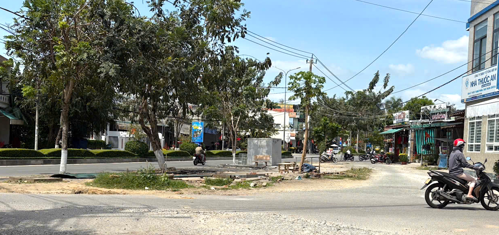 Gỡ &ldquo;n&uacute;t thắt&rdquo; cuối c&ugrave;ng, đường Nguyễn Cư Trinh ở Quảng Ng&atilde;i sắp ho&agrave;n thiện- Ảnh 4.