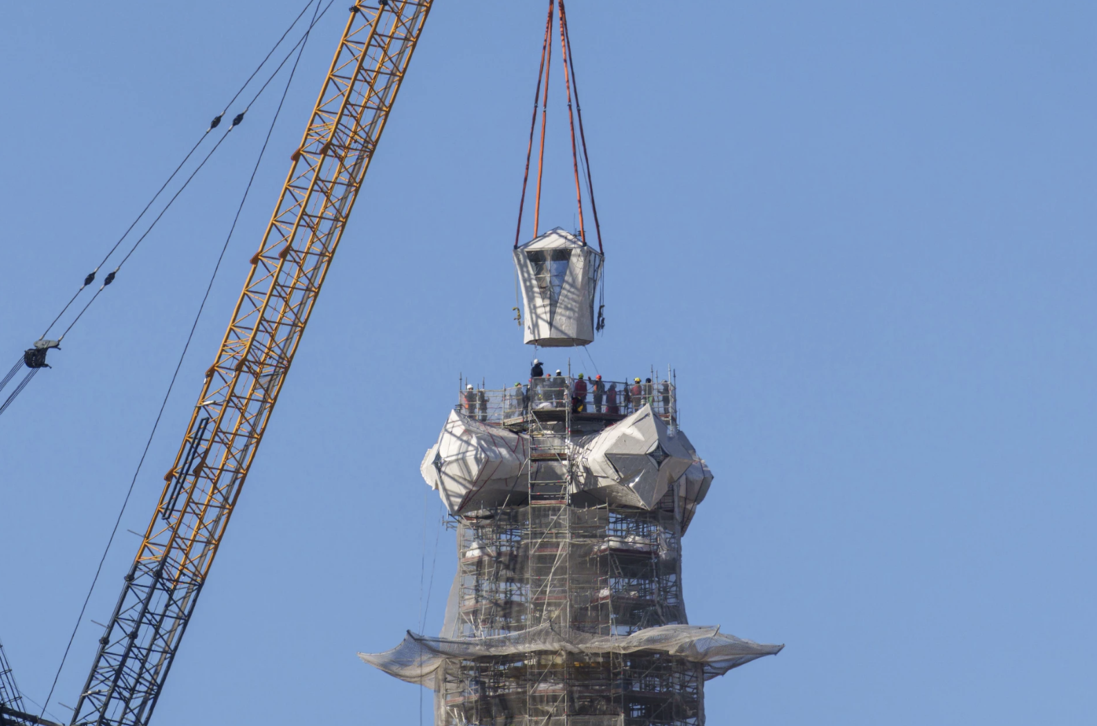 Nh&agrave; thờ cao nhất thế giới vươn l&ecirc;n chiều cao tối đa sau 144 năm x&acirc;y dựng- Ảnh 2.