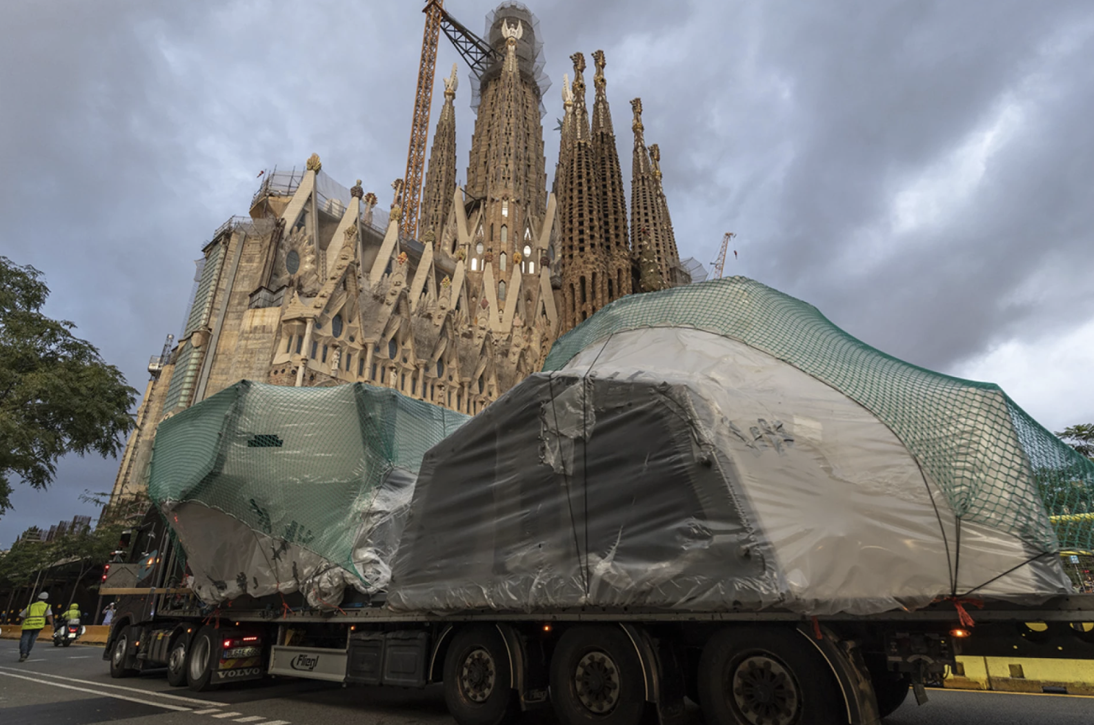 Nh&agrave; thờ cao nhất thế giới vươn l&ecirc;n chiều cao tối đa sau 144 năm x&acirc;y dựng- Ảnh 3.