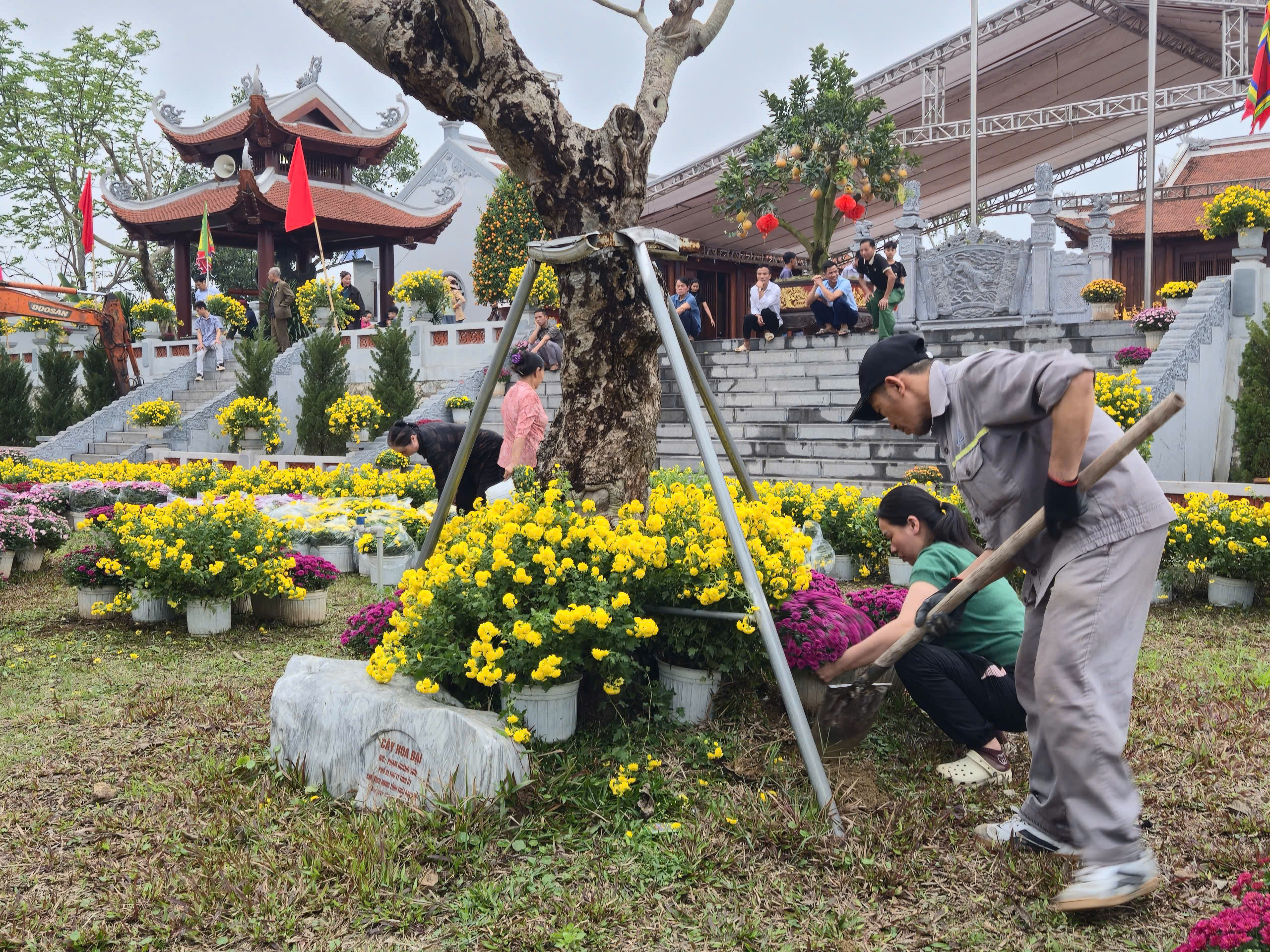 Thái Nguyên tổ chức lễ hội "Vạn Xuân khai Quốc" 2026 sau trùng tu quy mô lớn- Ảnh 7. Thái Nguyên tổ chức lễ hội "Vạn Xuân khai Quốc" 2026 sau trùng tu quy mô lớn- Ảnh 7.