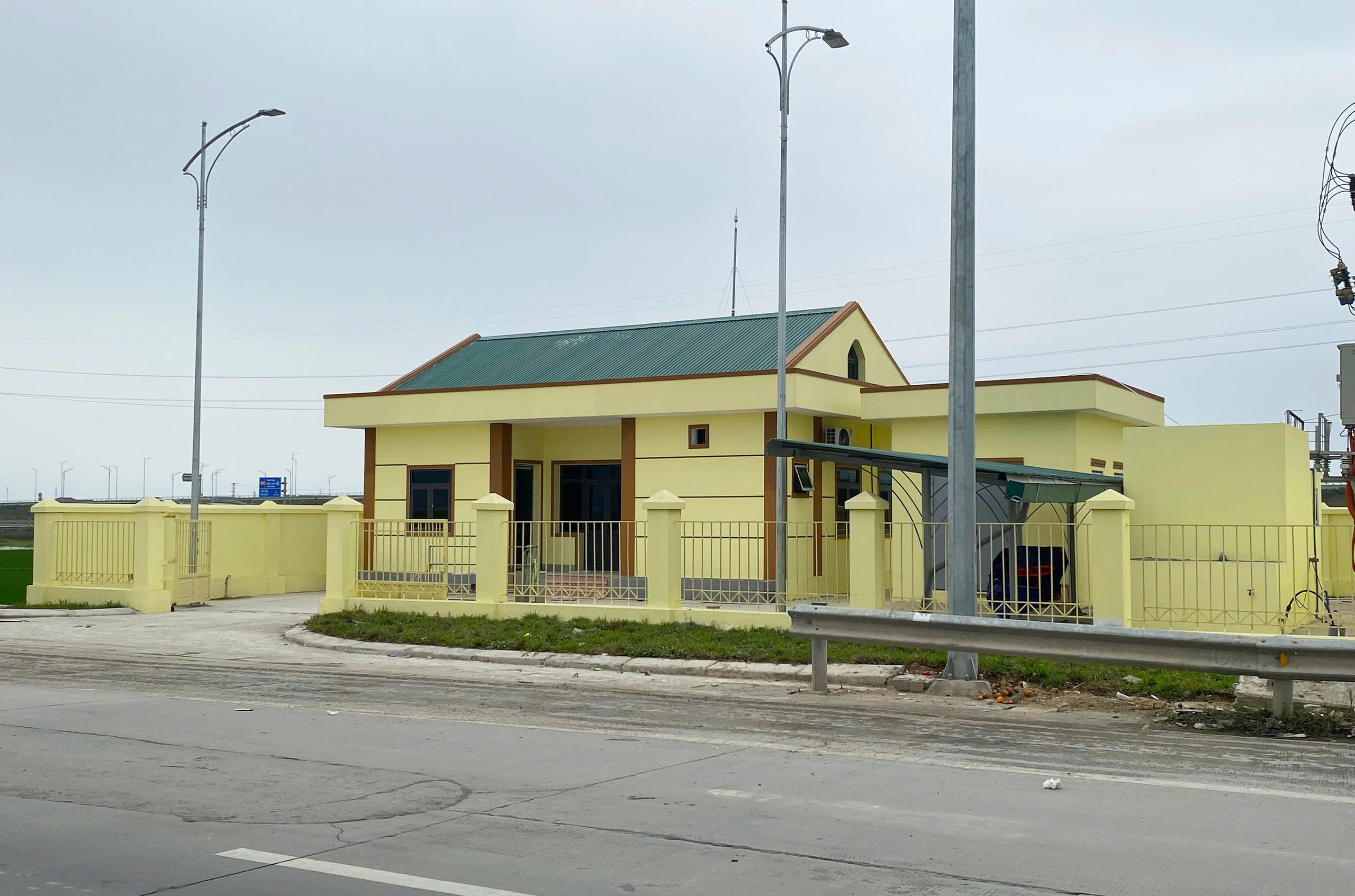 Hoàn thiện hạ tầng, cao tốc qua Nghệ An, Thanh Hóa sẵn sàng thu phí- Ảnh 2. Hoàn thiện hạ tầng, cao tốc qua Nghệ An, Thanh Hóa sẵn sàng thu phí- Ảnh 2.