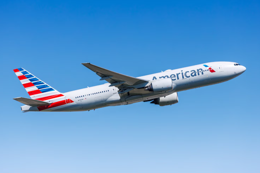 Colombia điều tra vết đạn trên máy bay của hãng American Airlines- Ảnh 1. Colombia điều tra vết đạn trên máy bay của hãng American Airlines- Ảnh 1.