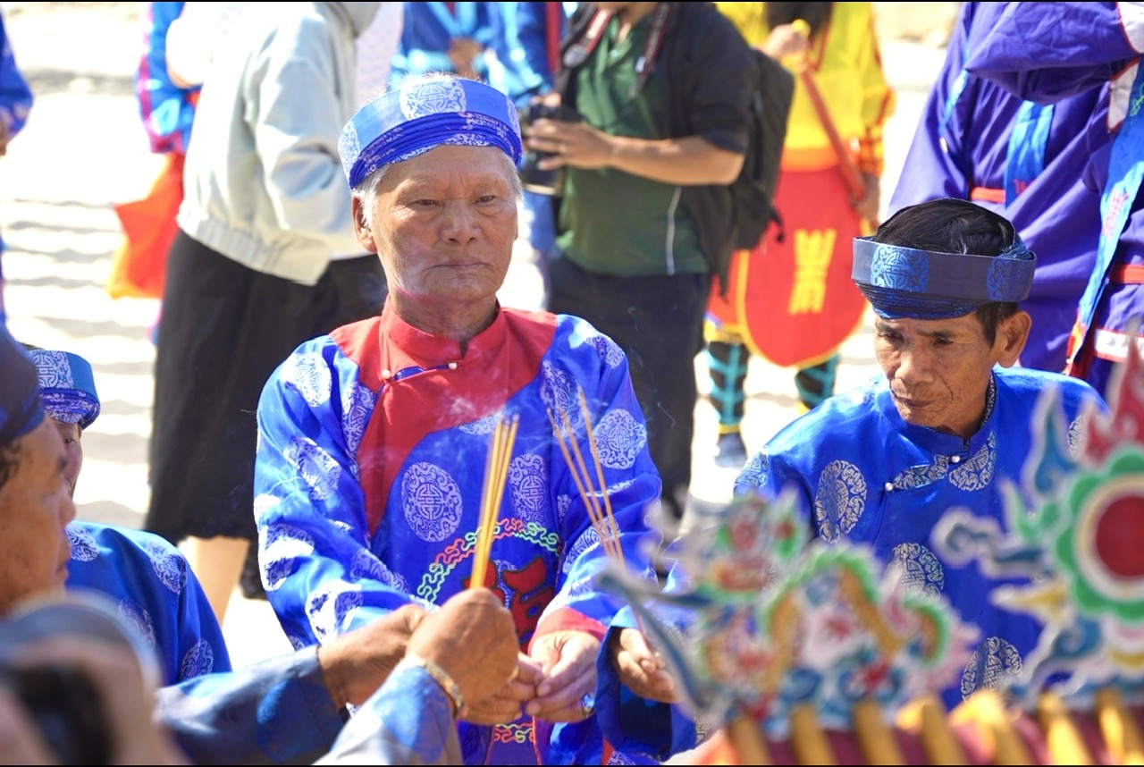 Gia Lai: Gìn giữ hồn biển từ Lễ hội cầu ngư Vạn Đầm Xương Lý- Ảnh 8. Gia Lai: Gìn giữ hồn biển từ Lễ hội cầu ngư Vạn Đầm Xương Lý- Ảnh 8.