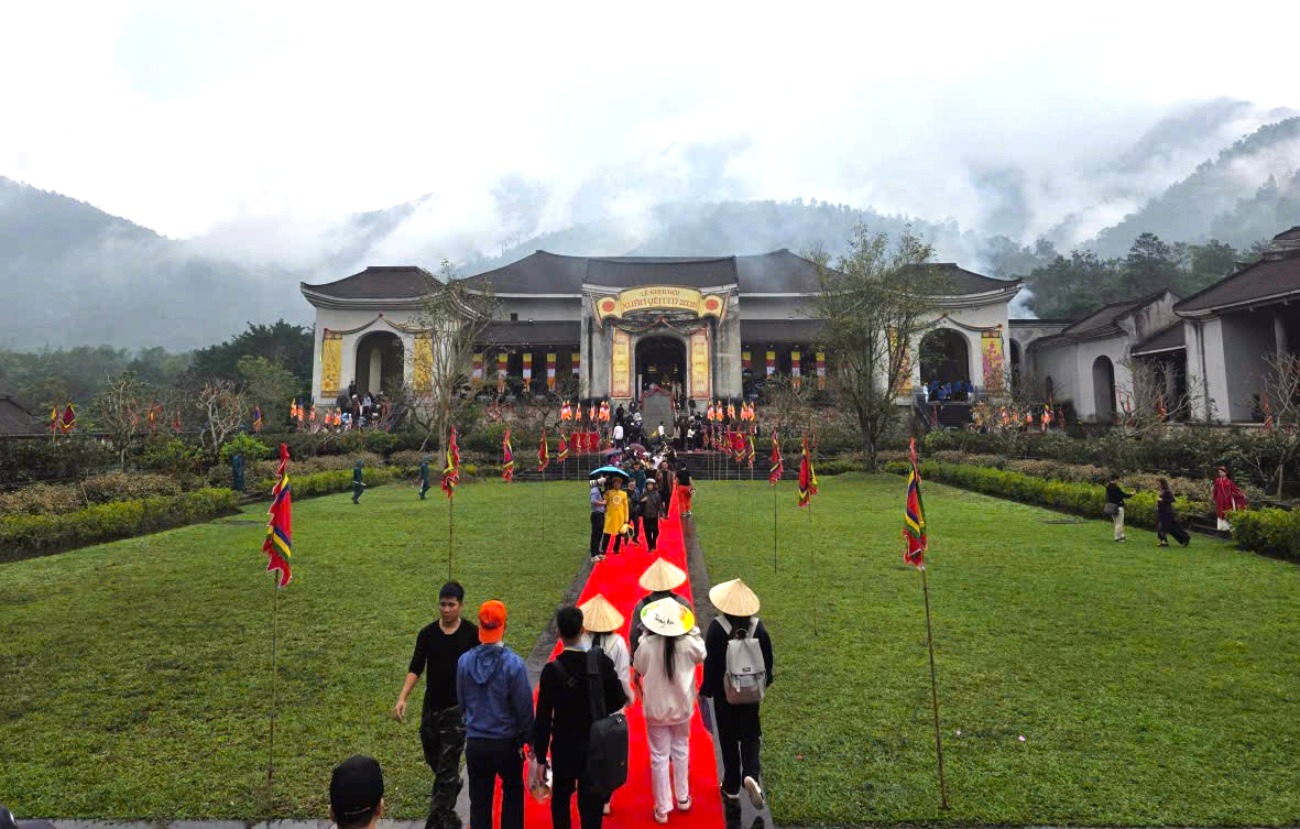 Yên Tử khai hội Xuân 2026: Từ Di sản thế giới đến hành trình lan tỏa giá trị dân tộc- Ảnh 1. Yên Tử khai hội Xuân 2026: Từ Di sản thế giới đến hành trình lan tỏa giá trị dân tộc- Ảnh 1.
