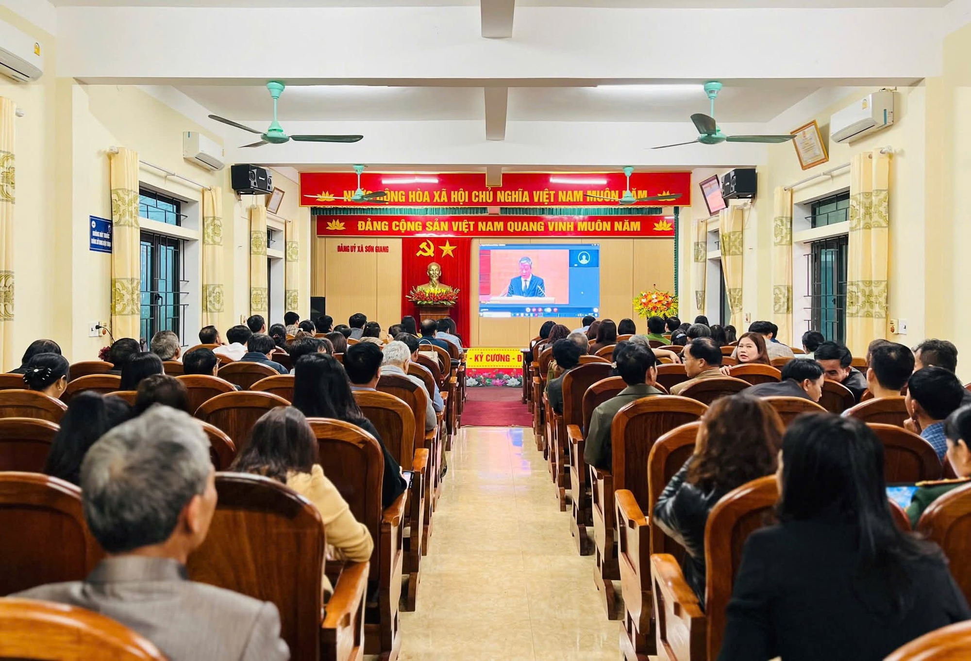 X&atilde; hội h&oacute;a đầu tư hạ tầng số, c&aacute;ch l&agrave;m hay ở Sơn Giang, H&agrave; Tĩnh- Ảnh 2.