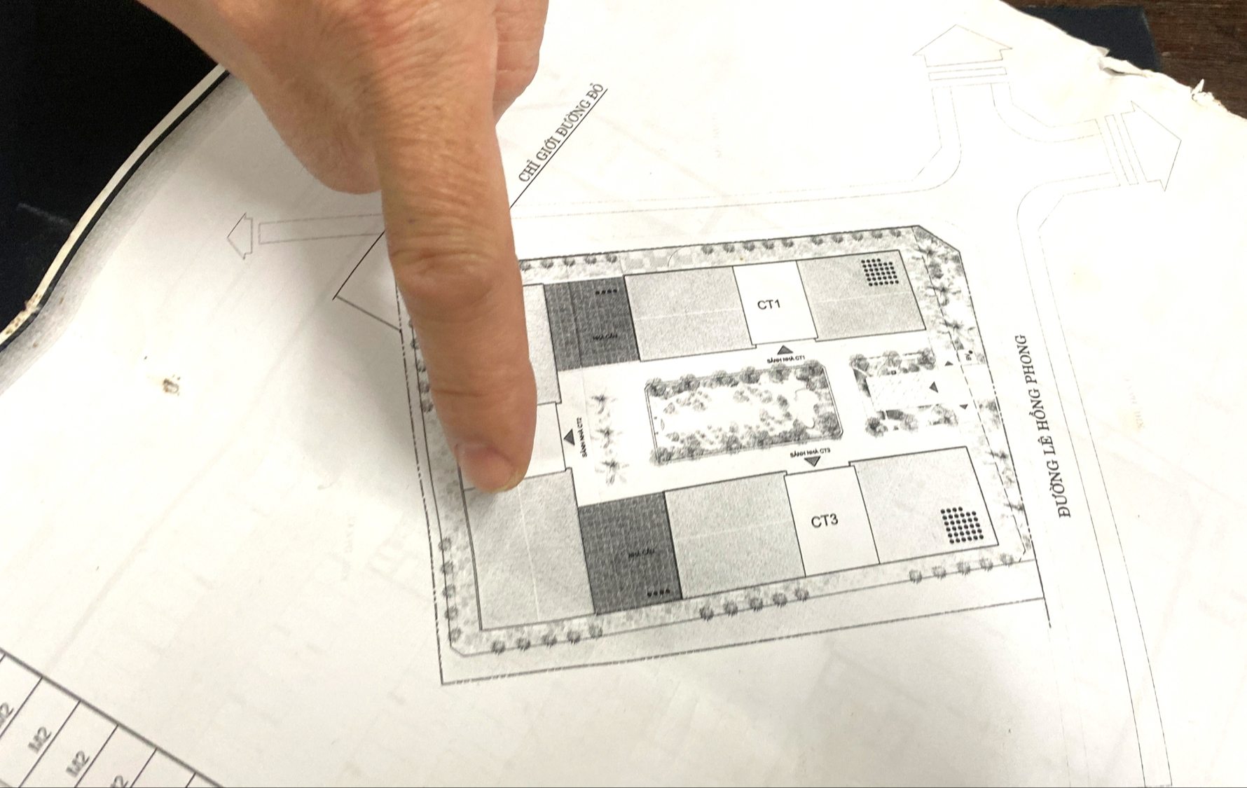 Hà Nội: Người dân nói gì về việc xây ba tòa chung cư 34 tầng trên nền khu tập thể cũ?- Ảnh 4.