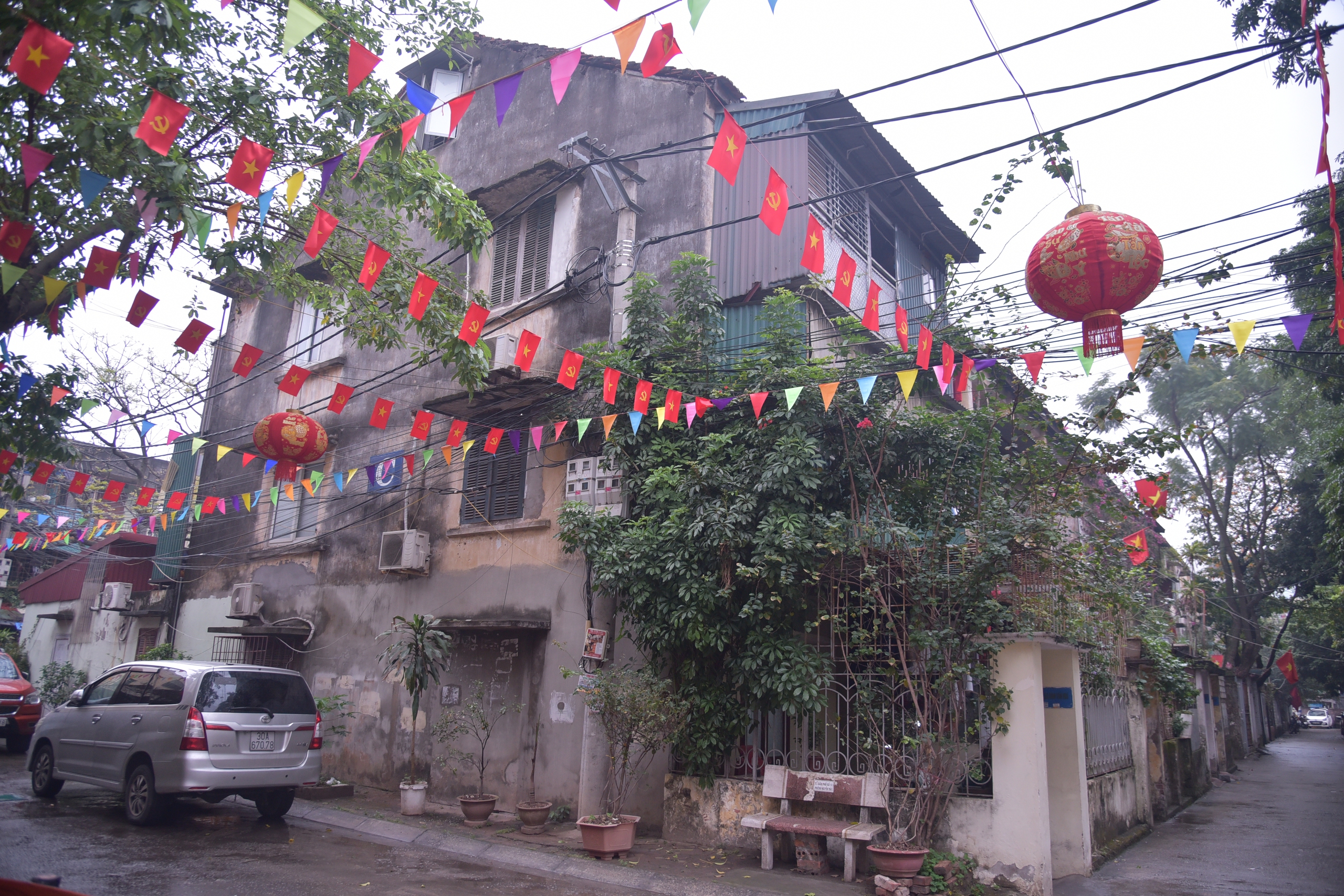 Hà Nội phấn đấu đến năm 2030 hoàn thành việc cải tạo, xây dựng chung cư cũ cấp độ D- Ảnh 1.