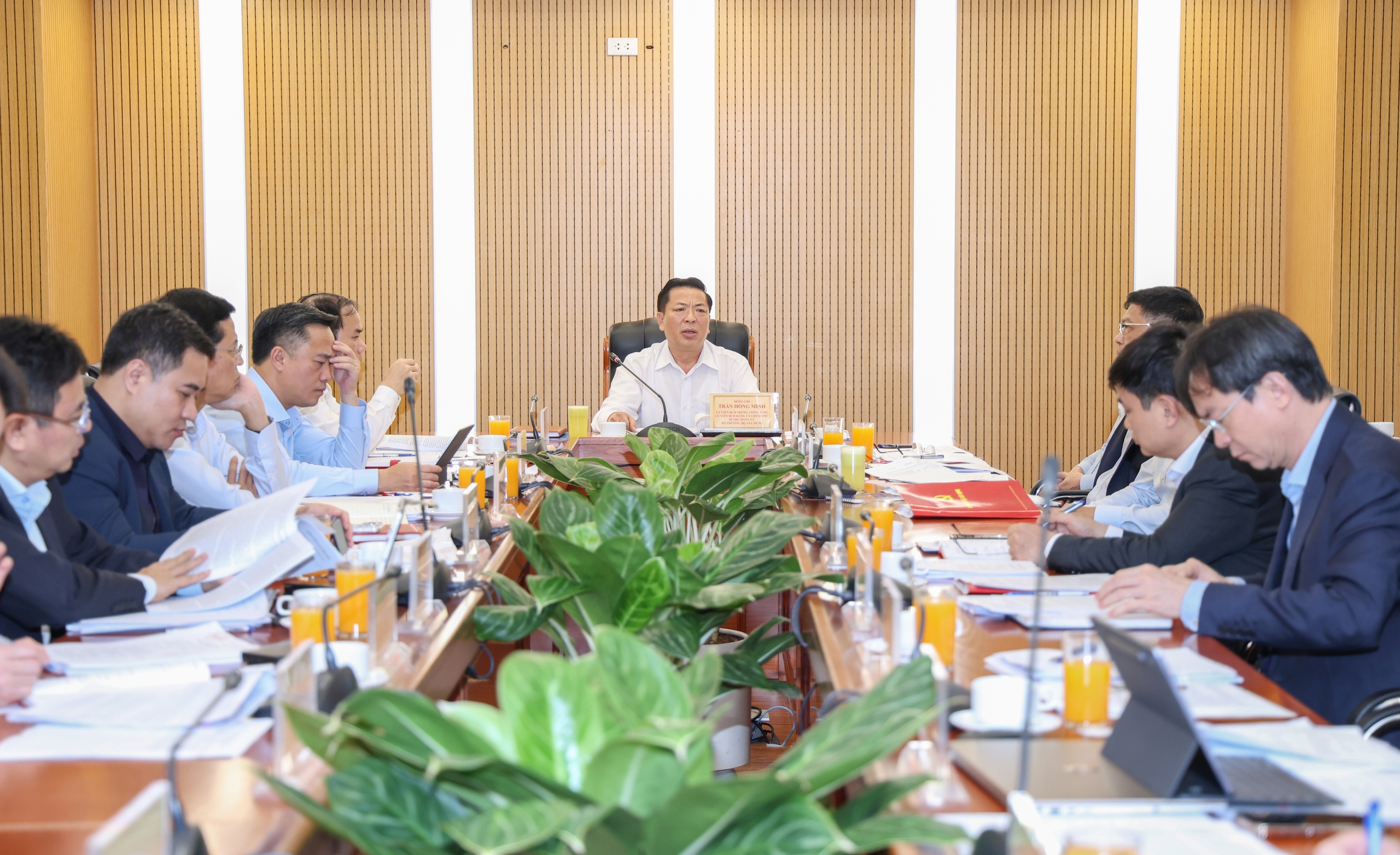 Ban Thường vụ Đảng ủy Bộ X&acirc;y dựng quyết liệt chỉ đạo nhiệm vụ ch&iacute;nh trị th&aacute;ng 3/2026- Ảnh 2.