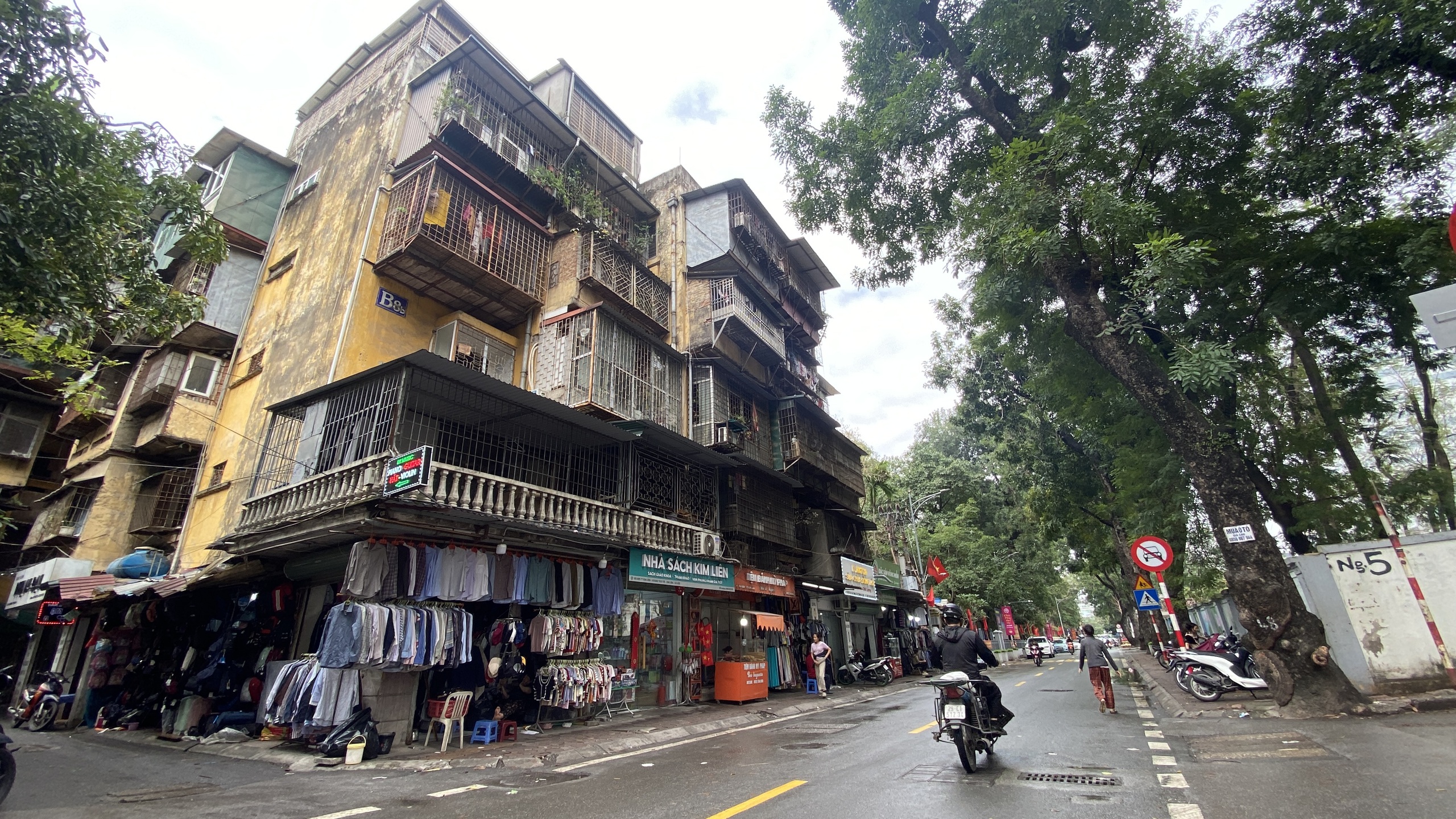 Hà Nội phấn đấu đến năm 2030 hoàn thành việc cải tạo, xây dựng chung cư cũ cấp độ D- Ảnh 13.