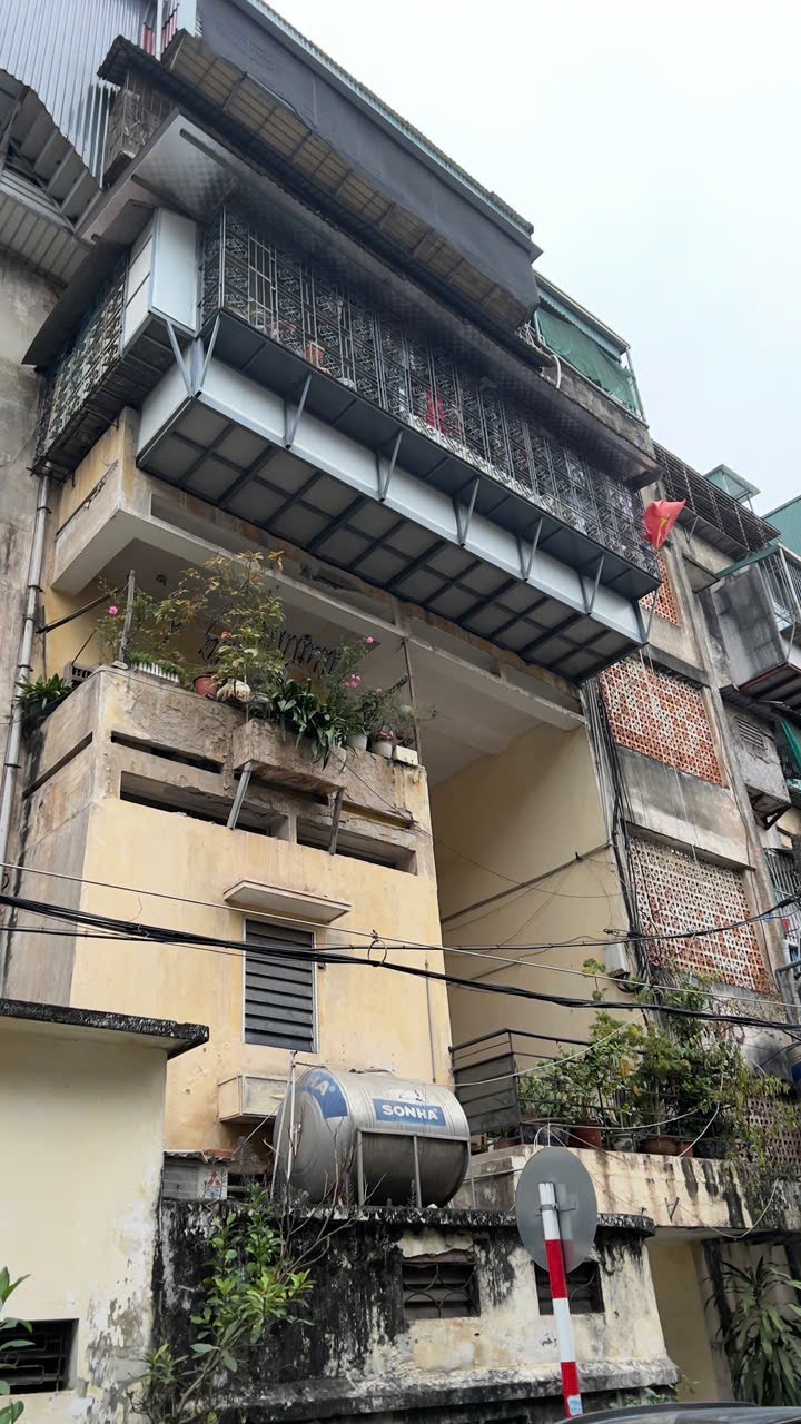 Hà Nội phấn đấu đến năm 2030 hoàn thành việc cải tạo, xây dựng chung cư cũ cấp độ D- Ảnh 6.