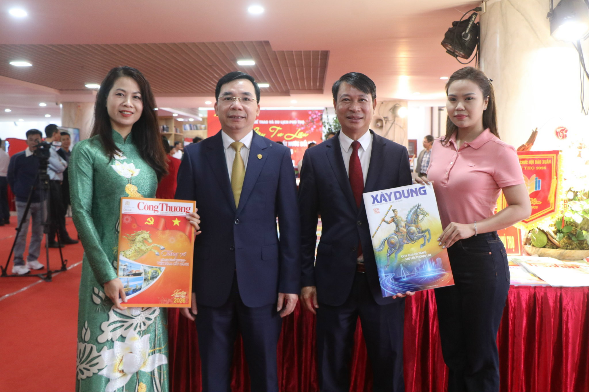 Khai mạc Hội Báo Xuân Phú Thọ, Thái Nguyên- Ảnh 3. Khai mạc Hội Báo Xuân Phú Thọ, Thái Nguyên- Ảnh 3.