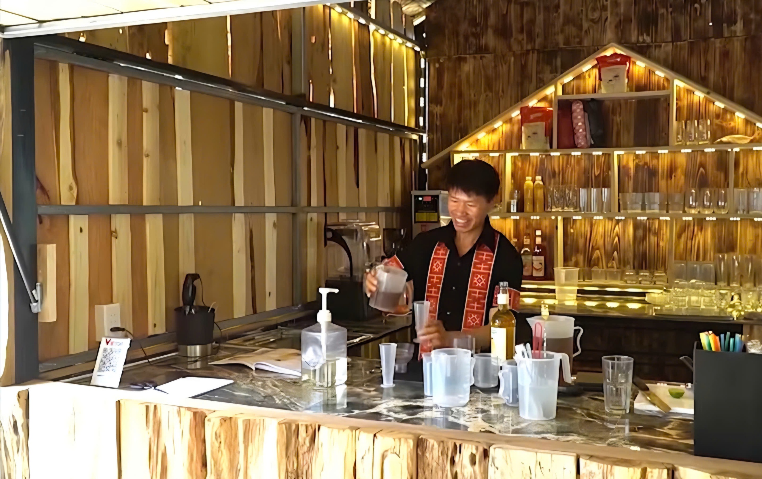 Độc đ&aacute;o phi&ecirc;n chợ v&ugrave;ng cao Sin Suối Hồ h&uacute;t kh&aacute;ch du lịch- Ảnh 16.