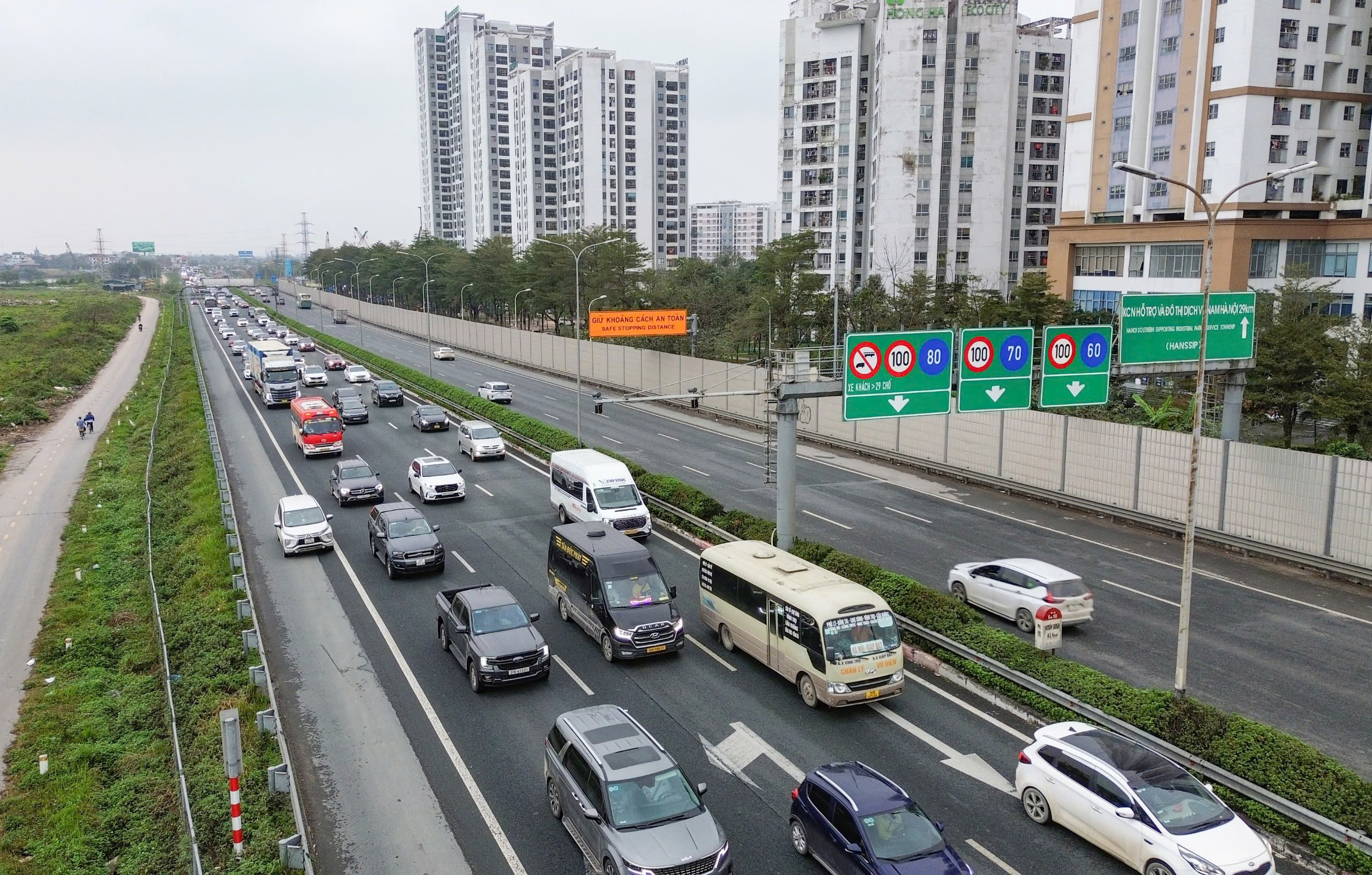 Vận tải Tết tăng trưởng ấn tượng, tai nạn giảm sâu- Ảnh 2. Vận tải Tết tăng trưởng ấn tượng, tai nạn giảm sâu- Ảnh 2.