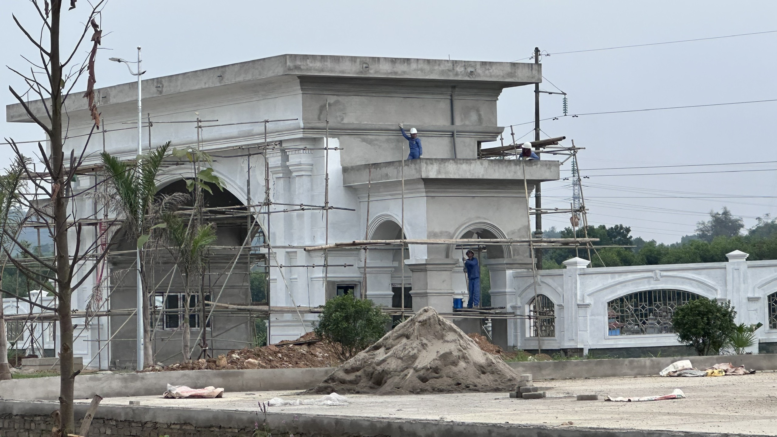 Tuyên Quang: Đẩy nhanh tiến độ thi công Bệnh viện Đa khoa tỉnh- Ảnh 10. Tuyên Quang: Đẩy nhanh tiến độ thi công Bệnh viện Đa khoa tỉnh- Ảnh 10.