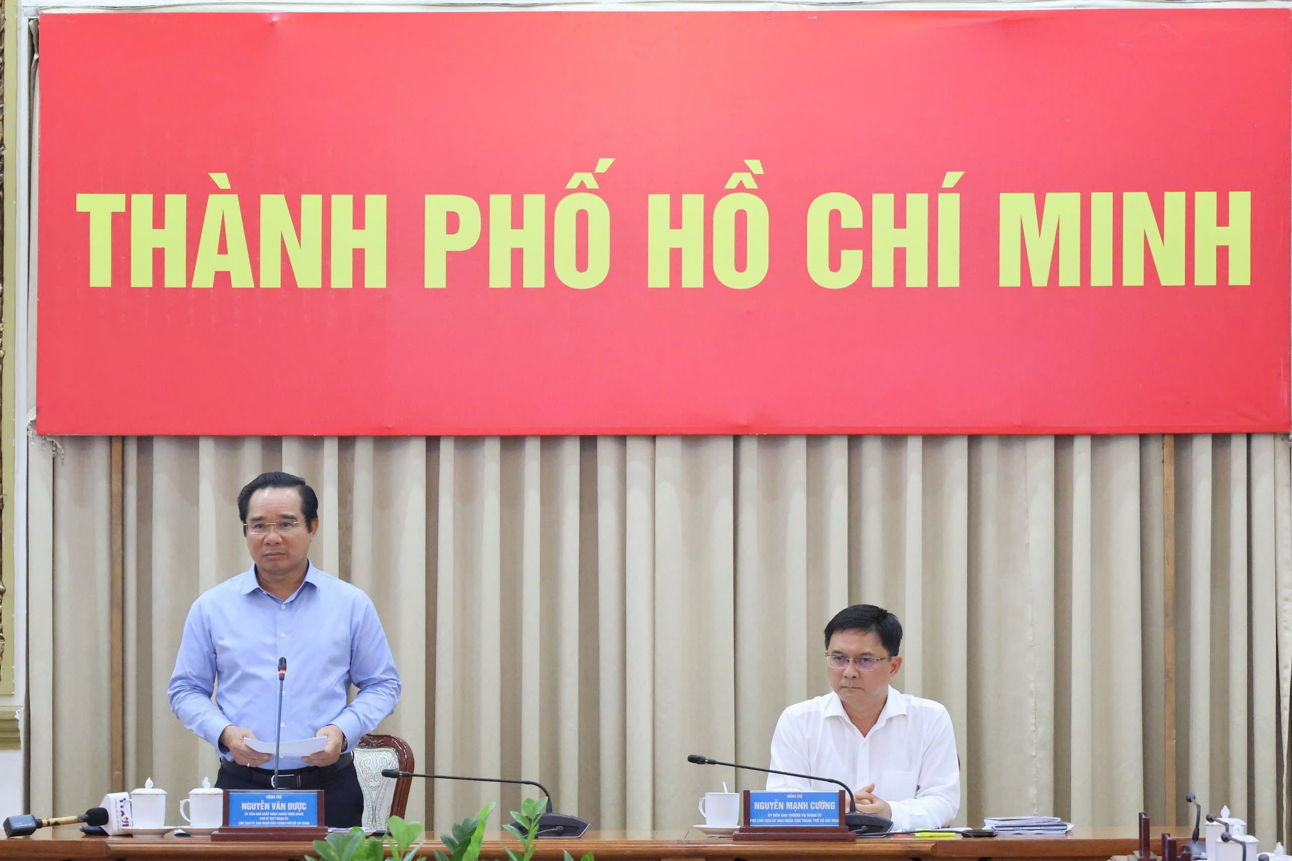 TP.HCM đặt kịch bản tăng trưởng trên 10%: Hai quý đầu năm phải đạt tối thiểu 10,3%- Ảnh 3. TP.HCM đặt kịch bản tăng trưởng trên 10%: Hai quý đầu năm phải đạt tối thiểu 10,3%- Ảnh 3.