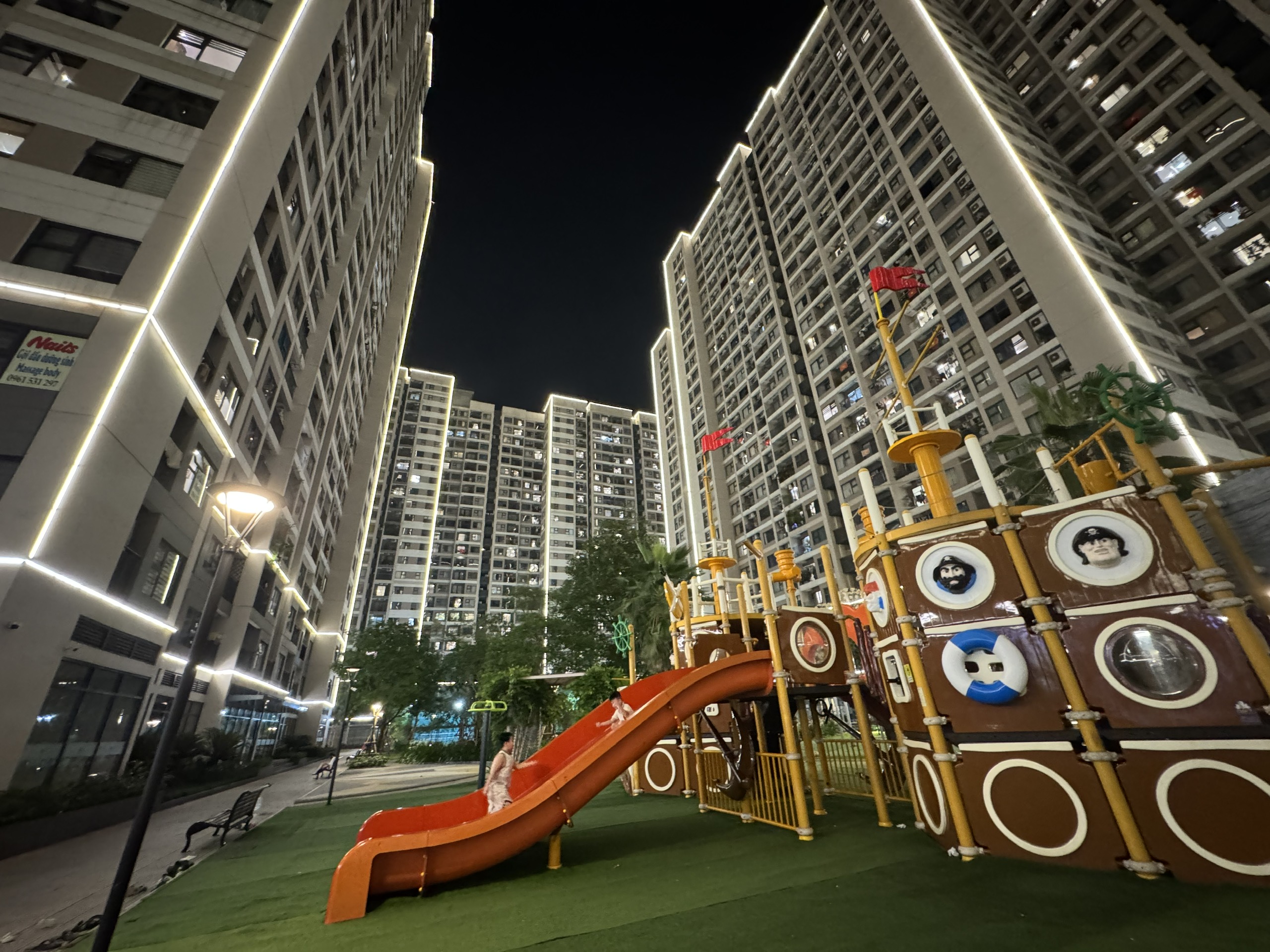 Thí điểm nhà ở thương mại giá phù hợp, mở "kênh an cư" cho người thu nhập trung bình- Ảnh 2. Thí điểm nhà ở thương mại giá phù hợp, mở "kênh an cư" cho người thu nhập trung bình- Ảnh 2.