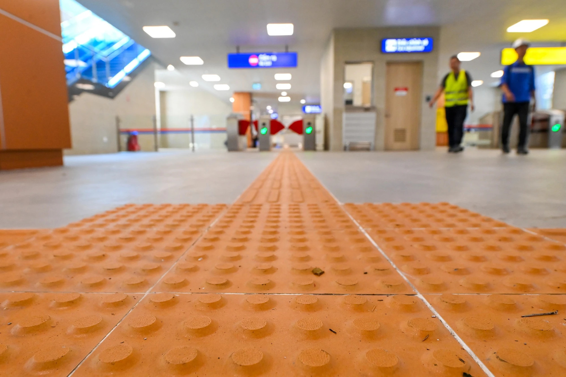 Xây dựng tiêu chuẩn quốc gia về thiết kế đường sắt thuận tiện cho người khuyết tật- Ảnh 2. Xây dựng tiêu chuẩn quốc gia về thiết kế đường sắt thuận tiện cho người khuyết tật- Ảnh 2.