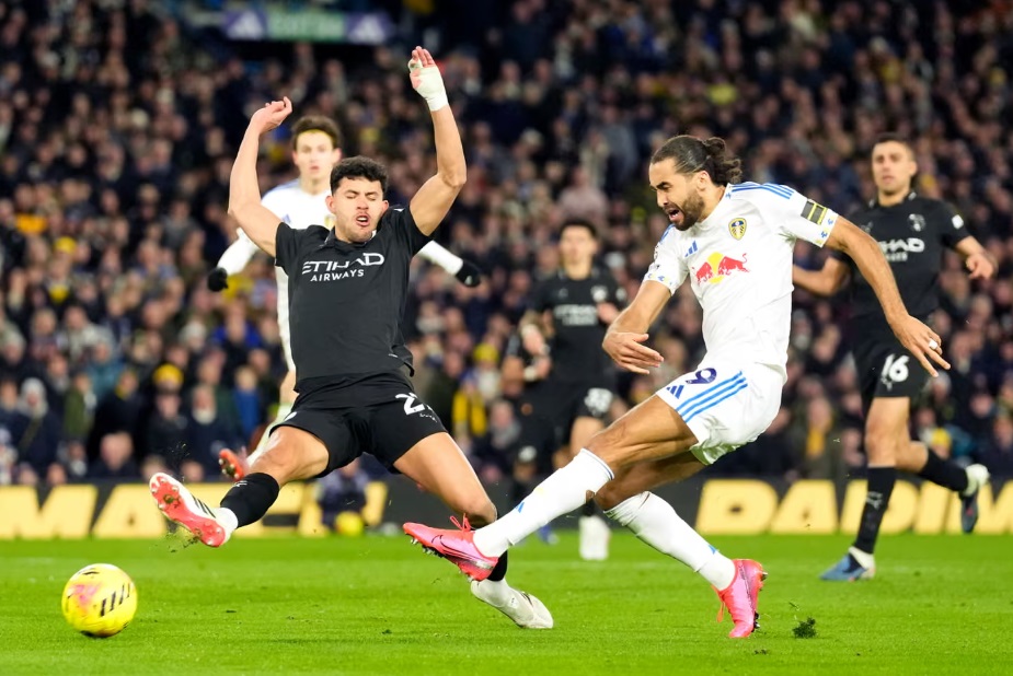 Hạ Leeds, Man City áp sát Arsenal trên BXH Ngoại hạng Anh- Ảnh 1. Hạ Leeds, Man City áp sát Arsenal trên BXH Ngoại hạng Anh- Ảnh 1.