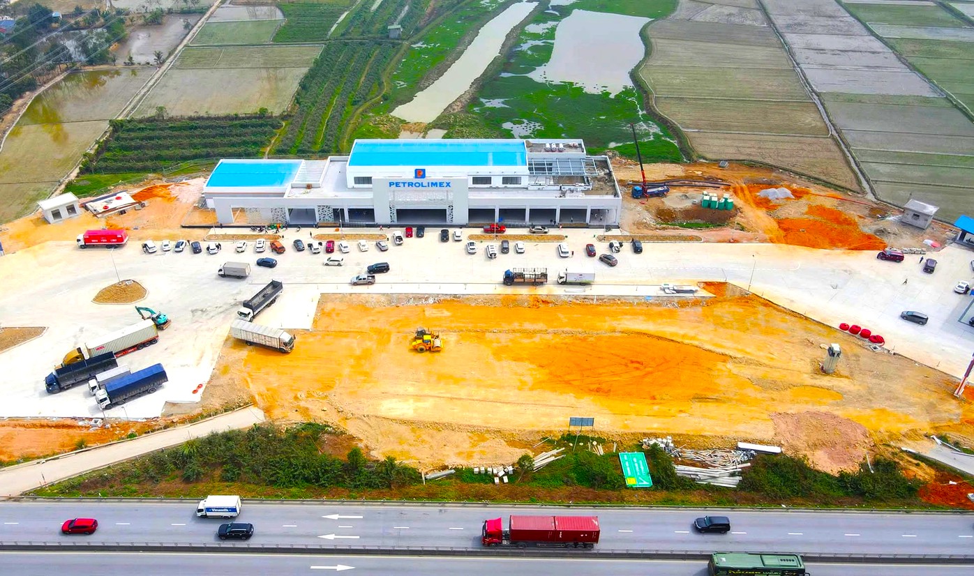 Cục Đường bộ Việt Nam th&uacute;c tiến độ, cảnh b&aacute;o xử l&yacute; vi phạm hợp đồng trạm dừng nghỉ- Ảnh 1.