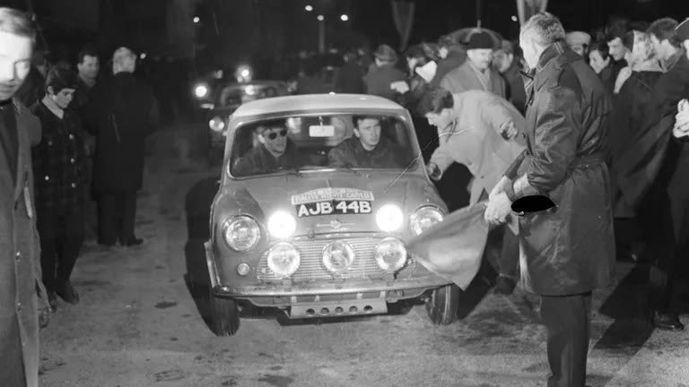 MINI Cooper JCW có bản giới hạn, giá 47 nghìn USD- Ảnh 1.