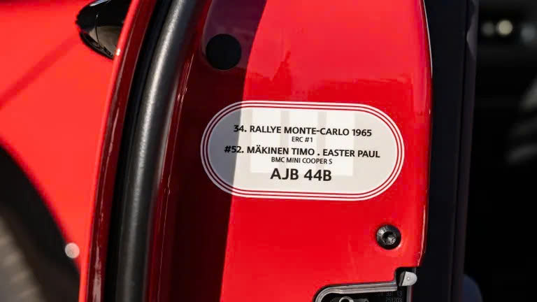 MINI Cooper JCW có bản giới hạn, giá 47 nghìn USD- Ảnh 7.