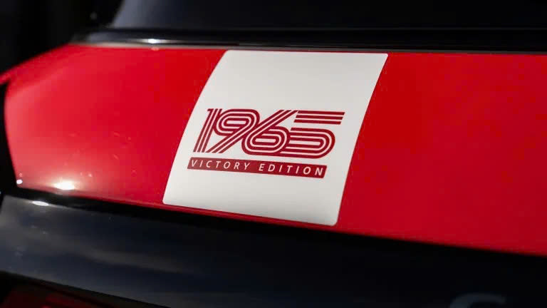 MINI Cooper JCW có bản giới hạn, giá 47 nghìn USD- Ảnh 6.