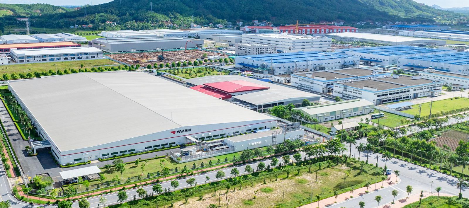 Viglacera trao tặng qu&agrave; hỗ trợ người d&acirc;n x&atilde; Hồng Sơn v&agrave; Ph&uacute;c Sơn (H&agrave; Nội)- Ảnh 4.