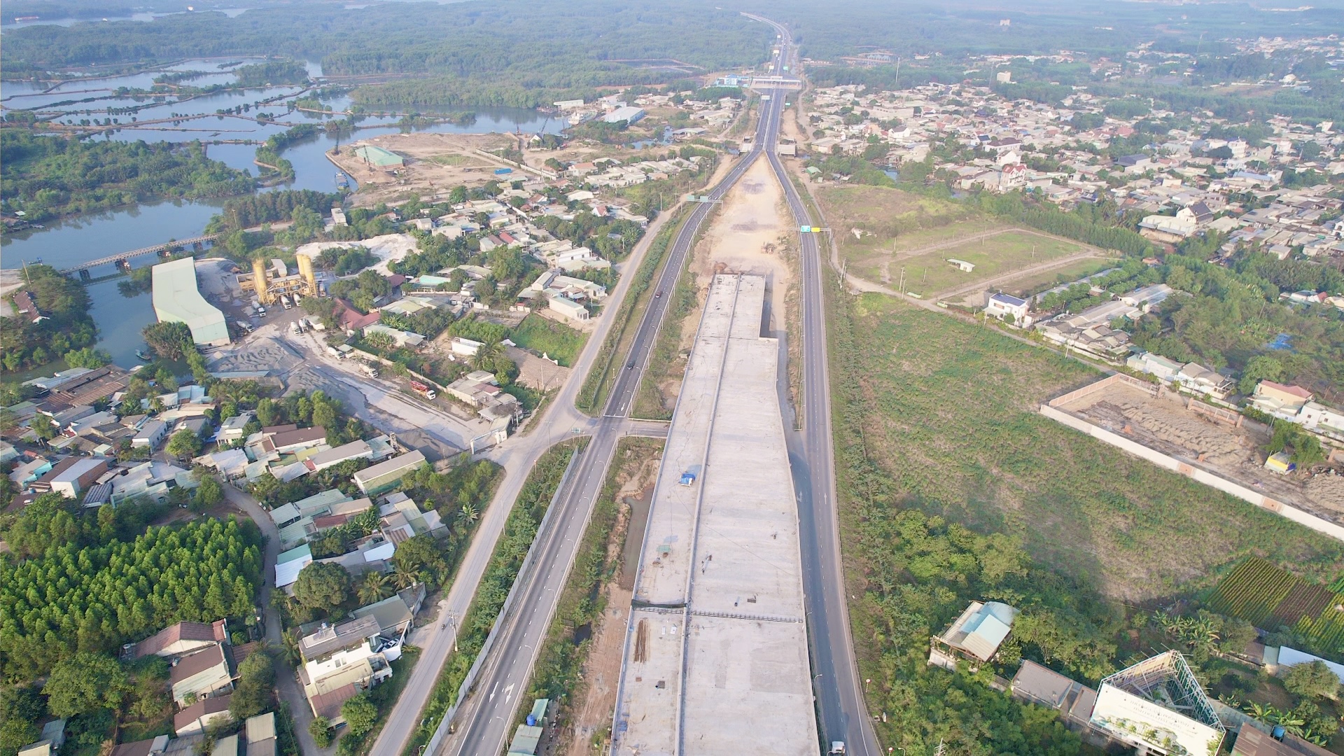 Dốc lực thi c&ocirc;ng n&uacute;t giao QL51 nối cao tốc Bến Lức - Long Th&agrave;nh v&agrave; Bi&ecirc;n H&ograve;a - Vũng T&agrave;u- Ảnh 8.