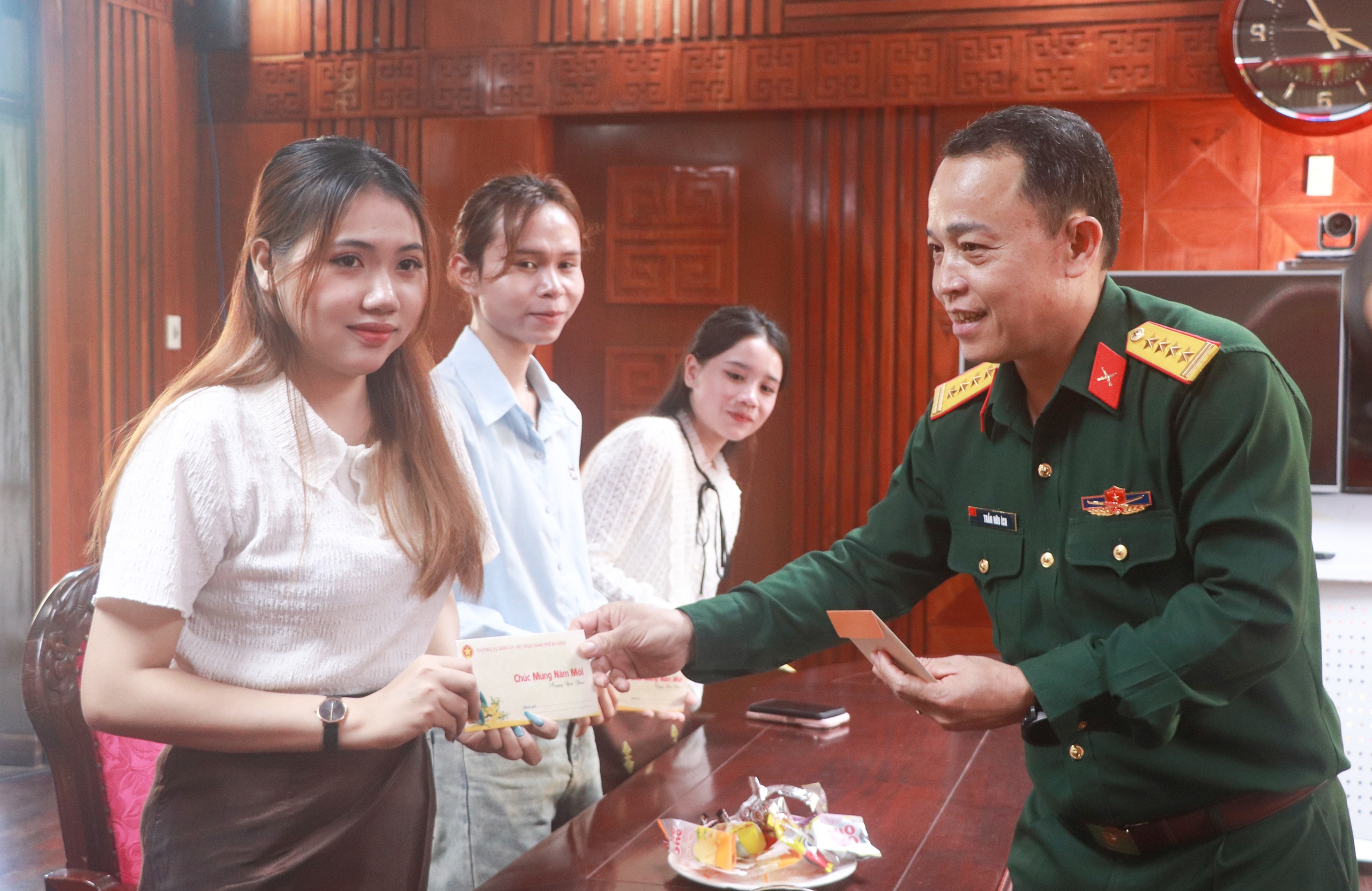 Lưu học sinh L&agrave;o l&agrave; sợi d&acirc;y kết nối t&igrave;nh hữu nghị hai nước Việt Nam - L&agrave;o- Ảnh 2.