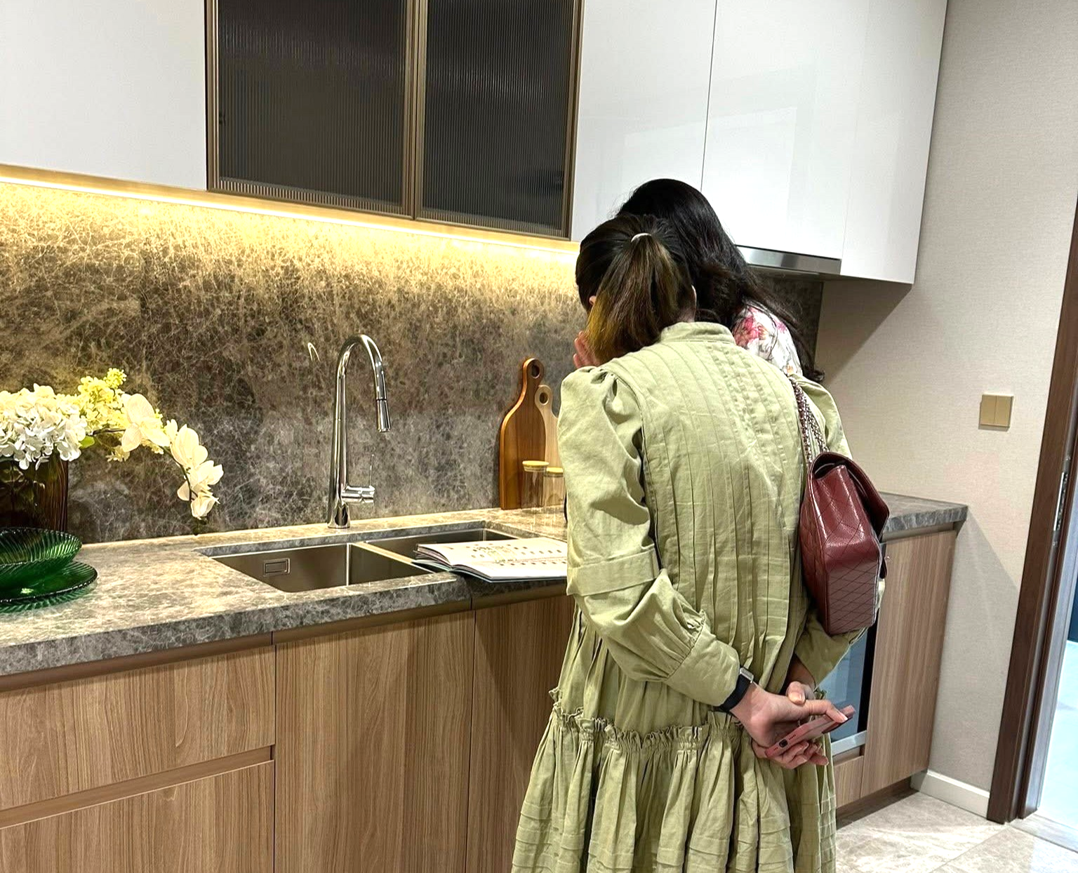 Nhà đầu tư sử dụng đòn bẩy tài chính cao rao bán cắt lỗ chung cư- Ảnh 1.