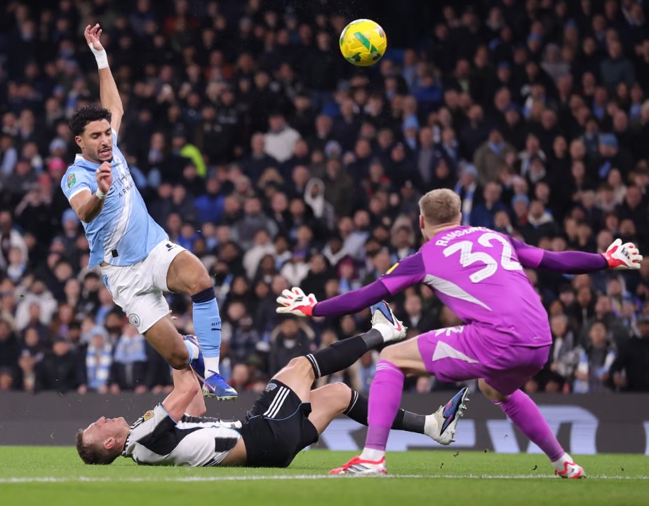 Hạ Newcastle, Man City hẹn gặp Arsenal ở chung kết League Cup- Ảnh 1.