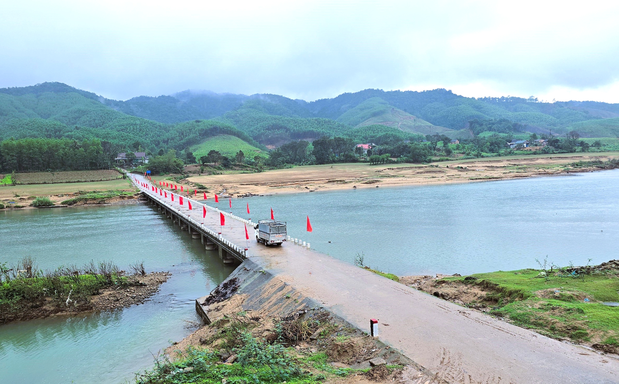 Quảng Trị đầu tư x&acirc;y dựng cầu vượt lũ tr&ecirc;n tuyến đường v&agrave;o chiến khu Ba L&ograve;ng- Ảnh 4.