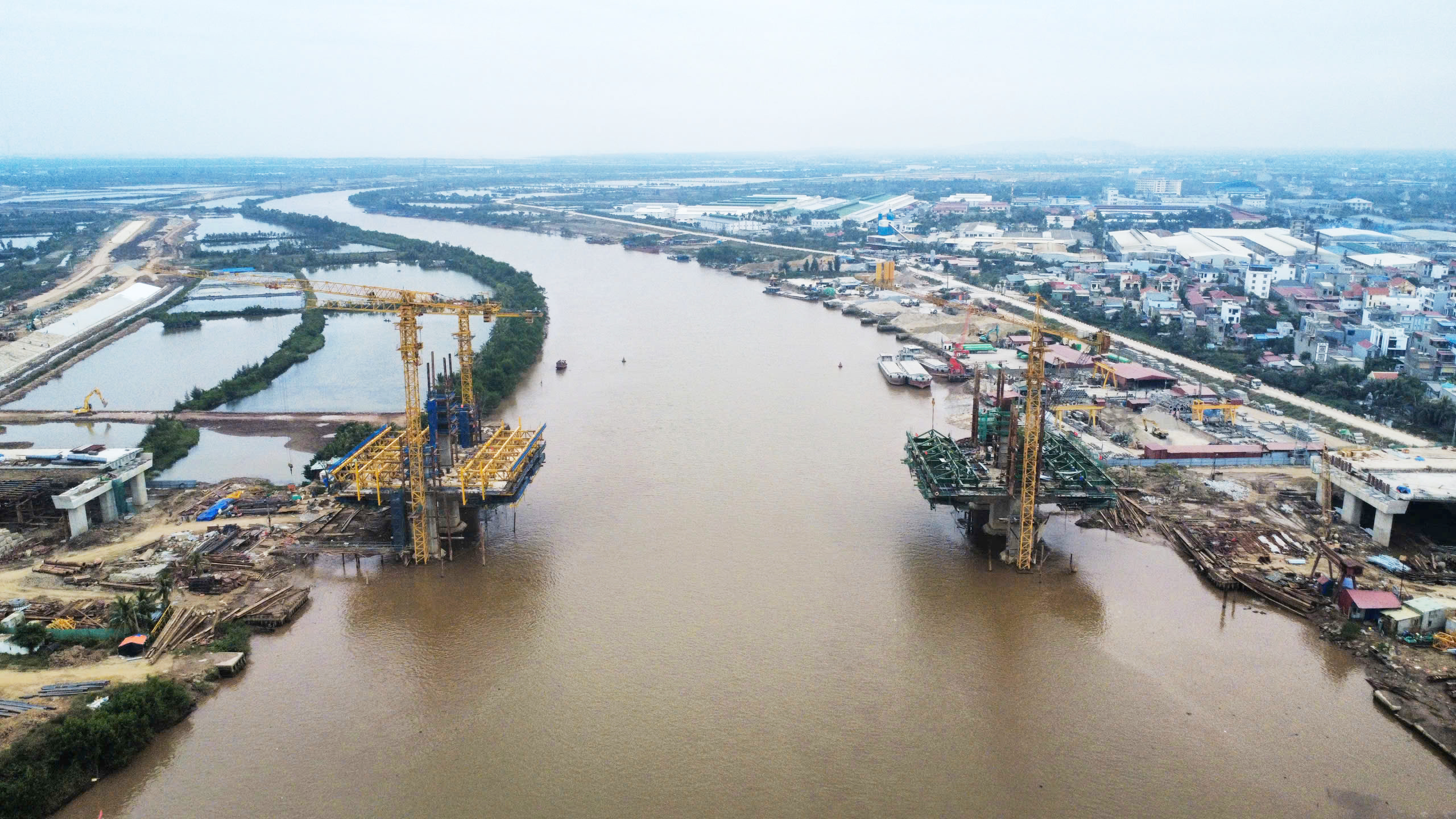 Xuất hiện nhiều vị tr&iacute; nguy hiểm tr&ecirc;n luồng đường thủy ph&iacute;a Bắc, c&aacute;ch n&agrave;o đảm bảo an to&agrave;n?- Ảnh 1.