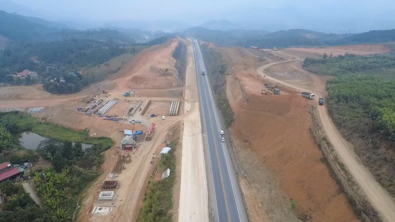 Cao tốc Nội B&agrave;i - L&agrave;o Cai được bảo đảm an to&agrave;n ra sao khi thi c&ocirc;ng mở rộng?- Ảnh 6.