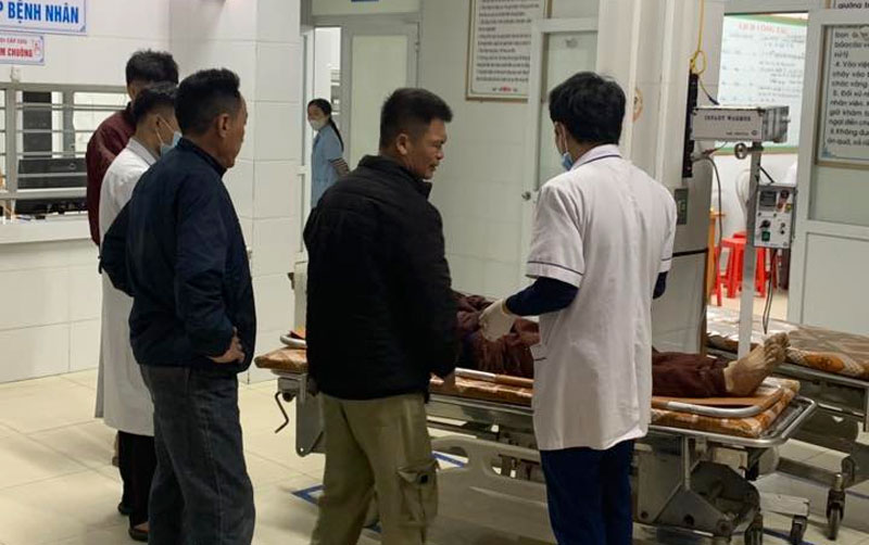 Nạn nh&acirc;n tử vong được gia đ&igrave;nh đưa về tổ chức an t&aacute;ng (Ảnh: MXH).