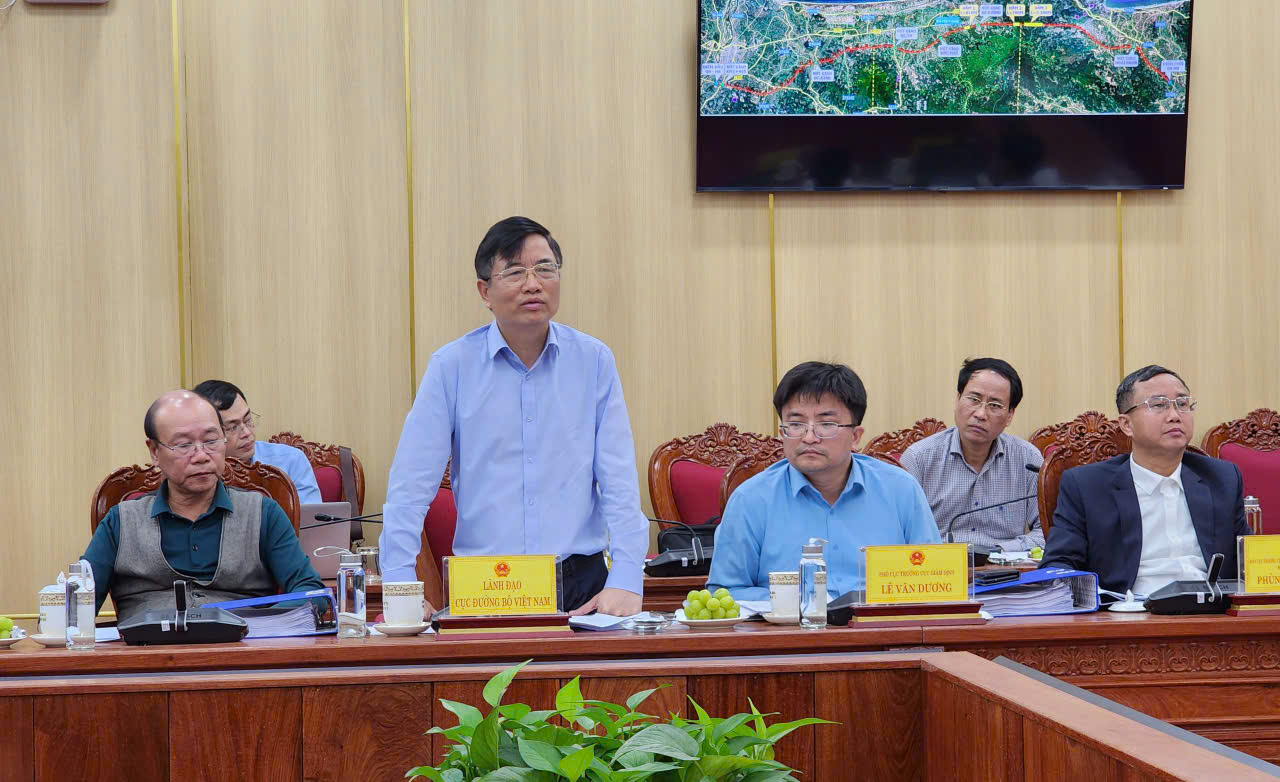 Thứ trưởng Nguyễn Việt H&ugrave;ng: Sớm khai th&aacute;c cao tốc Quảng Ng&atilde;i - Ho&agrave;i Nhơn đ&uacute;ng quy định- Ảnh 4.