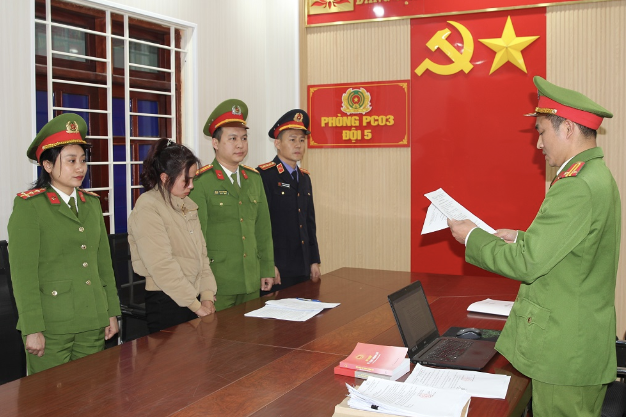 Nghệ An: Triệt ph&aacute; cơ sở sản xuất hơn 60.000 l&iacute;t giấm giả- Ảnh 3.