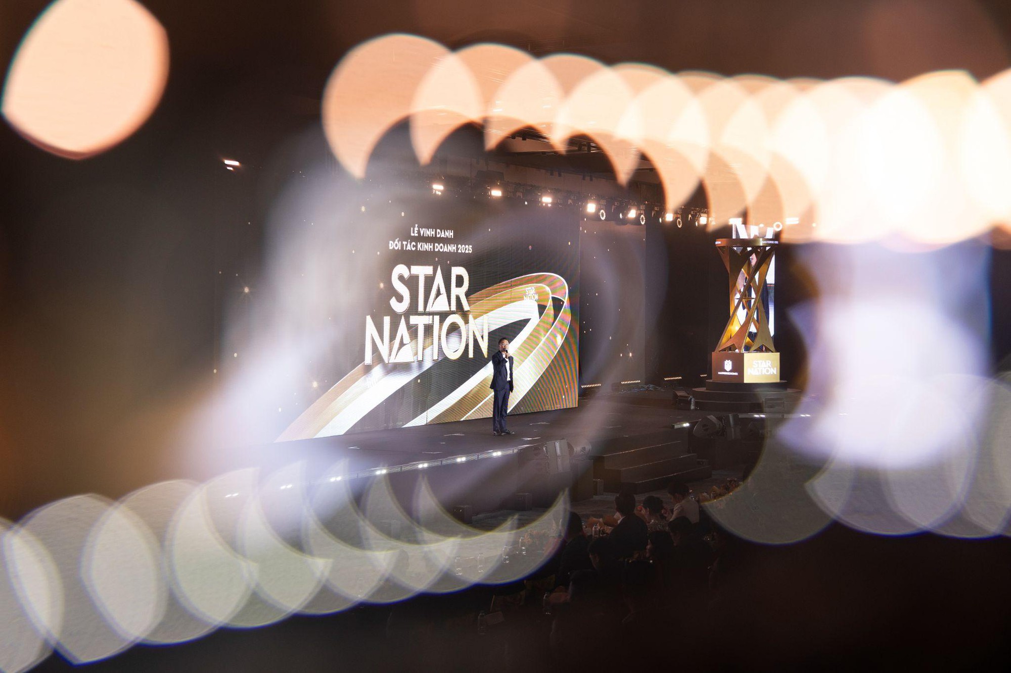Masterise Homes tổ chức lễ vinh danh đối tác kinh doanh 2025 với chủ đề “Star Nation”- Ảnh 4. Masterise Homes tổ chức lễ vinh danh đối tác kinh doanh 2025 với chủ đề “Star Nation”- Ảnh 4.