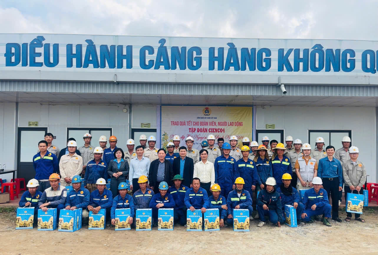 Nghĩa t&igrave;nh C&ocirc;ng đo&agrave;n tiếp sức người lao động nơi c&ocirc;ng trường ng&agrave;y gi&aacute;p Tết- Ảnh 2.