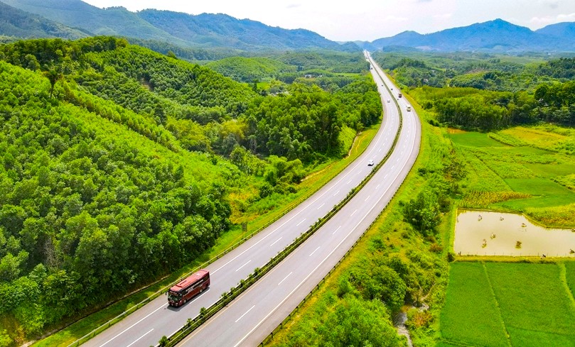 Bộ Xây dựng phản hồi đề xuất làm cao tốc Sơn La - Lào Cai- Ảnh 1. Bộ Xây dựng phản hồi đề xuất làm cao tốc Sơn La - Lào Cai- Ảnh 1.