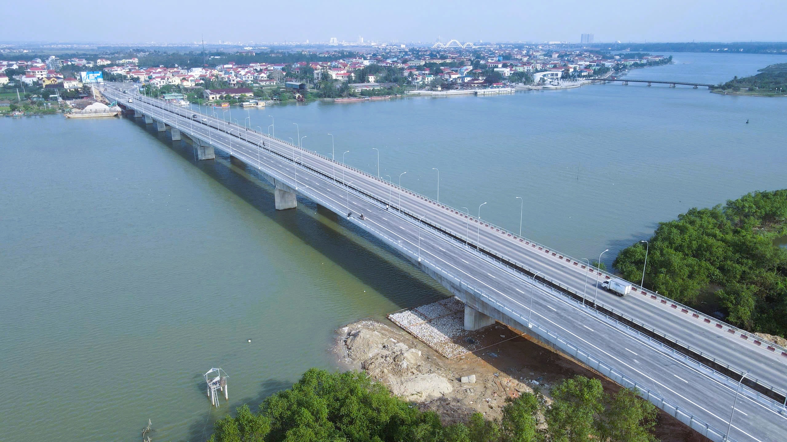 Ho&agrave;n th&agrave;nh mở rộng hai cầu tr&ecirc;n quốc lộ 1 qua Quảng Trị, x&oacute;a điểm nghẽn lưu th&ocirc;ng dịp Tết- Ảnh 5.