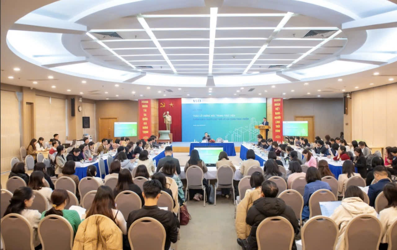 Giảm thủ tục, chuyển mạnh sang quản l&yacute; rủi ro, tăng hậu kiểm về an to&agrave;n thực phẩm - Ảnh 1.