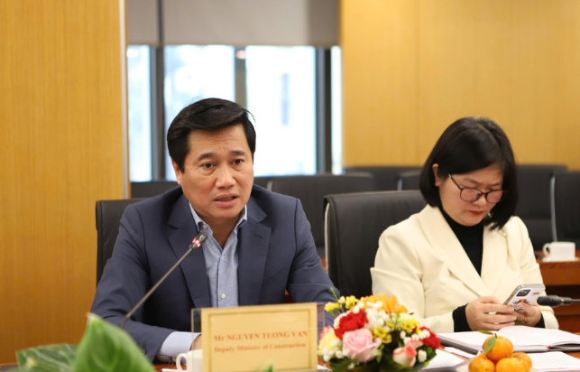 Deputy Minister Nguyen Tuong Van meets Swiss&ndash;Vietnam Economic Forum chairman- Ảnh 1.
