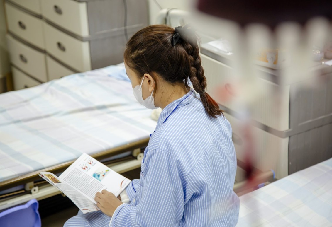 Ng&oacute;ng chờ những giọt hồng ng&agrave;y cận Tết- Ảnh 1.