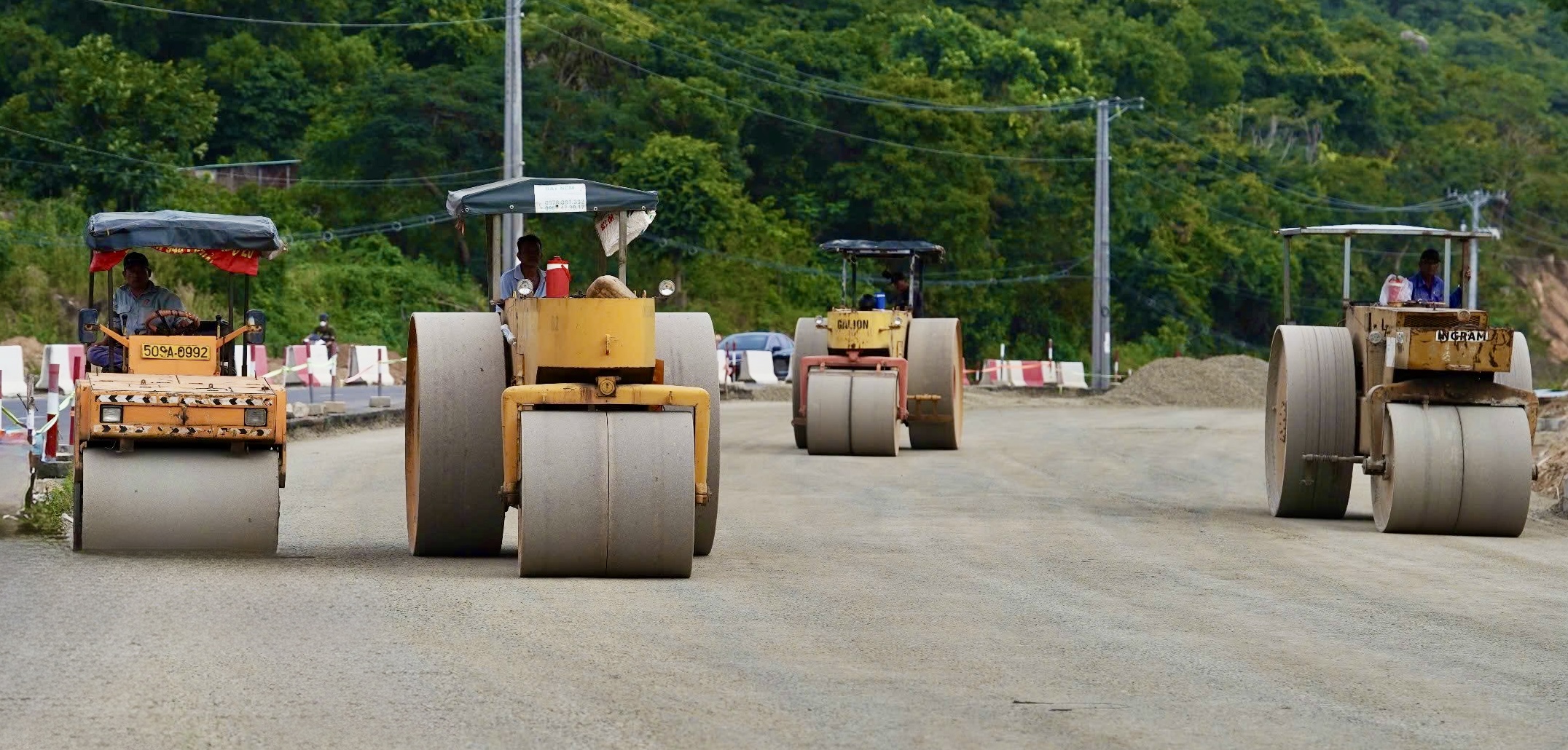 Gần 77km đại lộ ven biển Vũng T&agrave;u - B&igrave;nh Thuận dần thay "&aacute;o mới"- Ảnh 13.