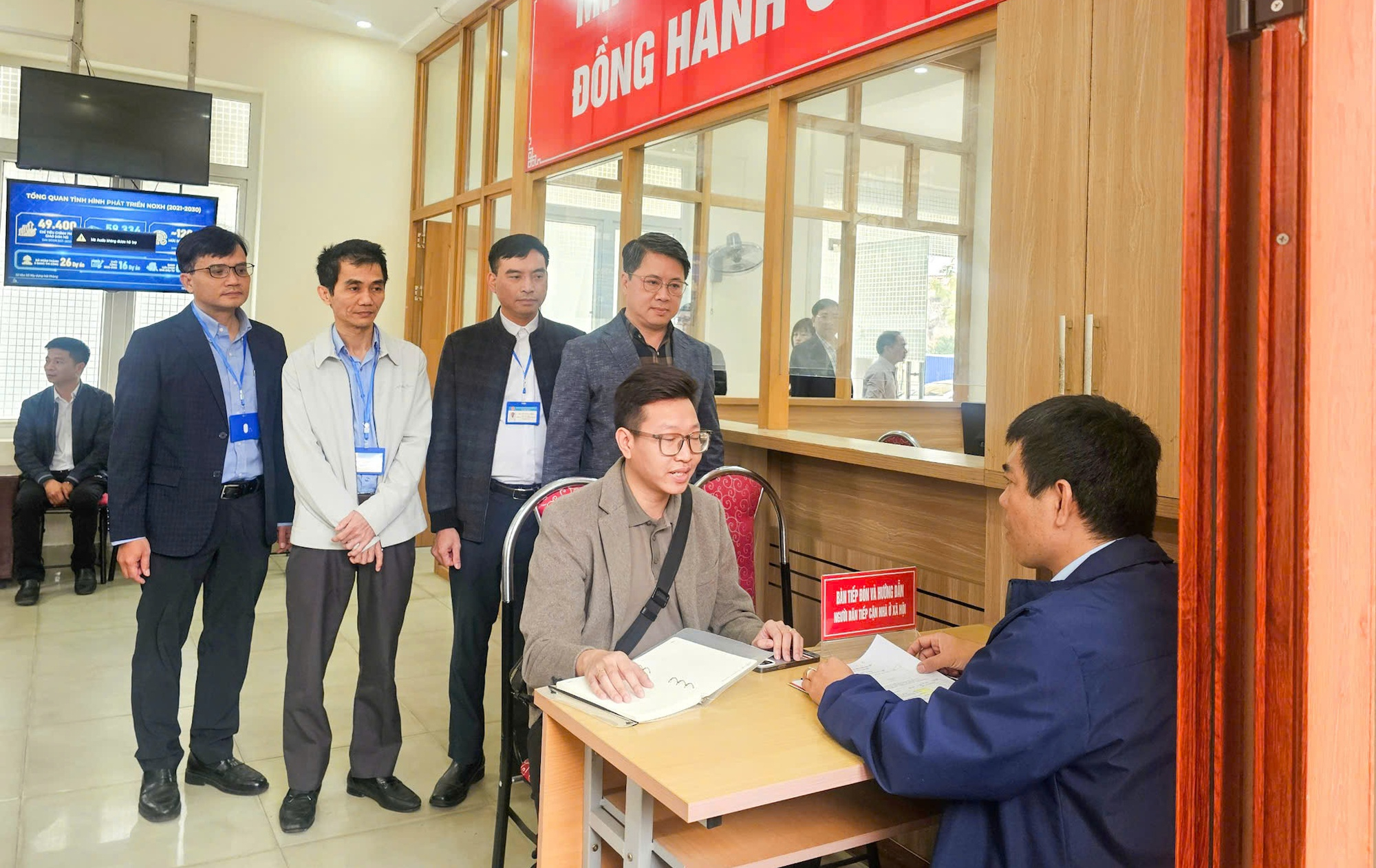 Hải Phòng chấn chỉnh công tác xét duyệt, mua bán, cho thuê nhà ở xã hội- Ảnh 2.