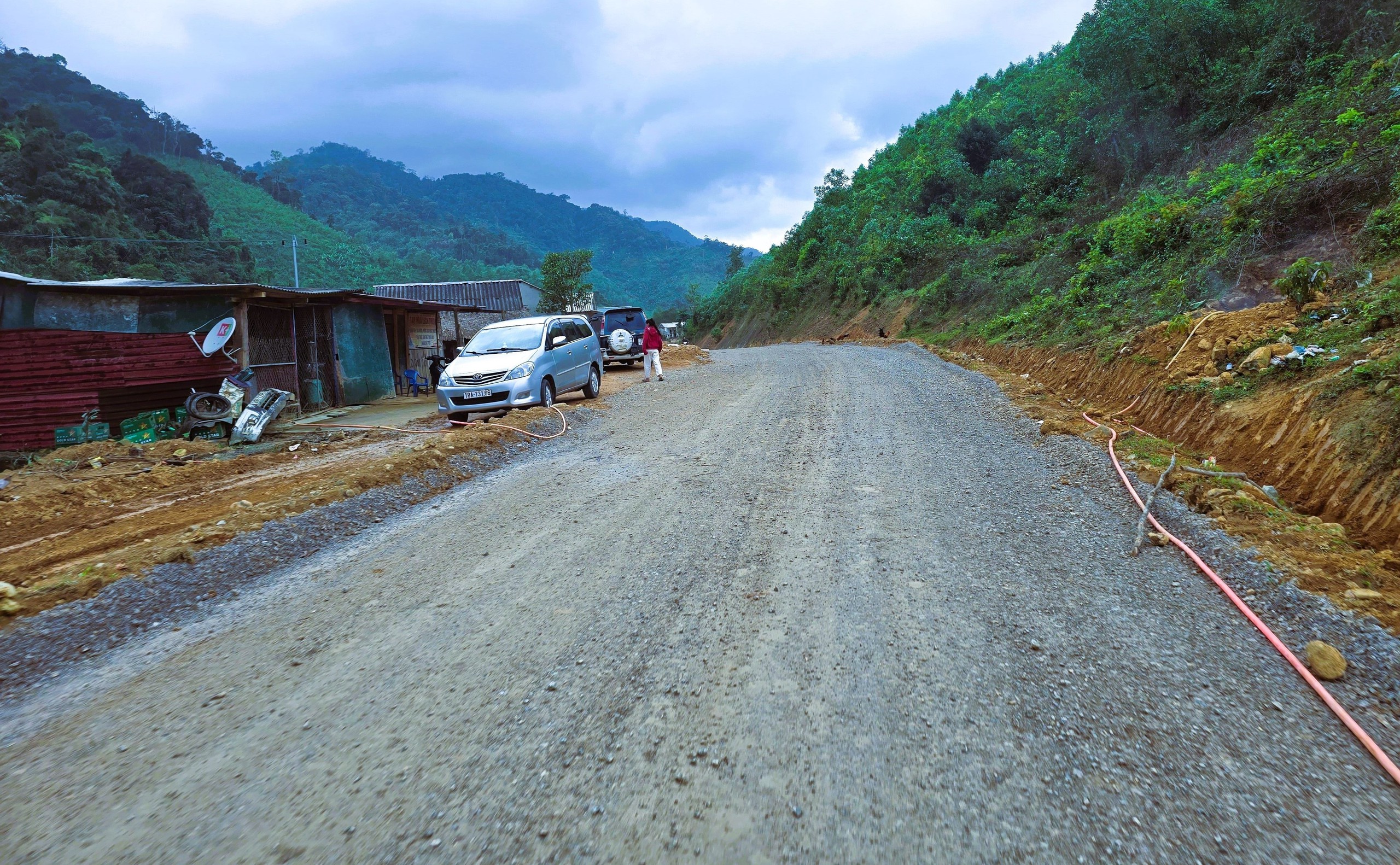 Cận cảnh tuyến nối hai nh&aacute;nh đường Hồ Ch&iacute; Minh vừa được l&ugrave;i hạn ho&agrave;n th&agrave;nh sang 2026- Ảnh 6.