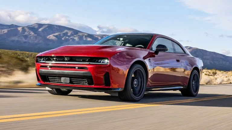 Xe cơ bắp Dodge Charger Sixpack gây tiếc nuối vì thiếu tiếng gầm động cơ- Ảnh 3.