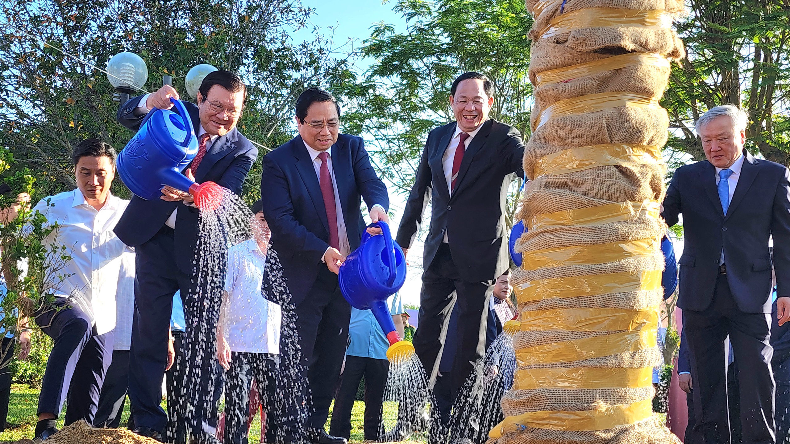 Thủ tướng Phạm Văn Đồng: Người cộng sản kiên trung, lãnh đạo kiệt xuất của đất nước- Ảnh 4. Thủ tướng Phạm Văn Đồng: Người cộng sản kiên trung, lãnh đạo kiệt xuất của đất nước- Ảnh 4.